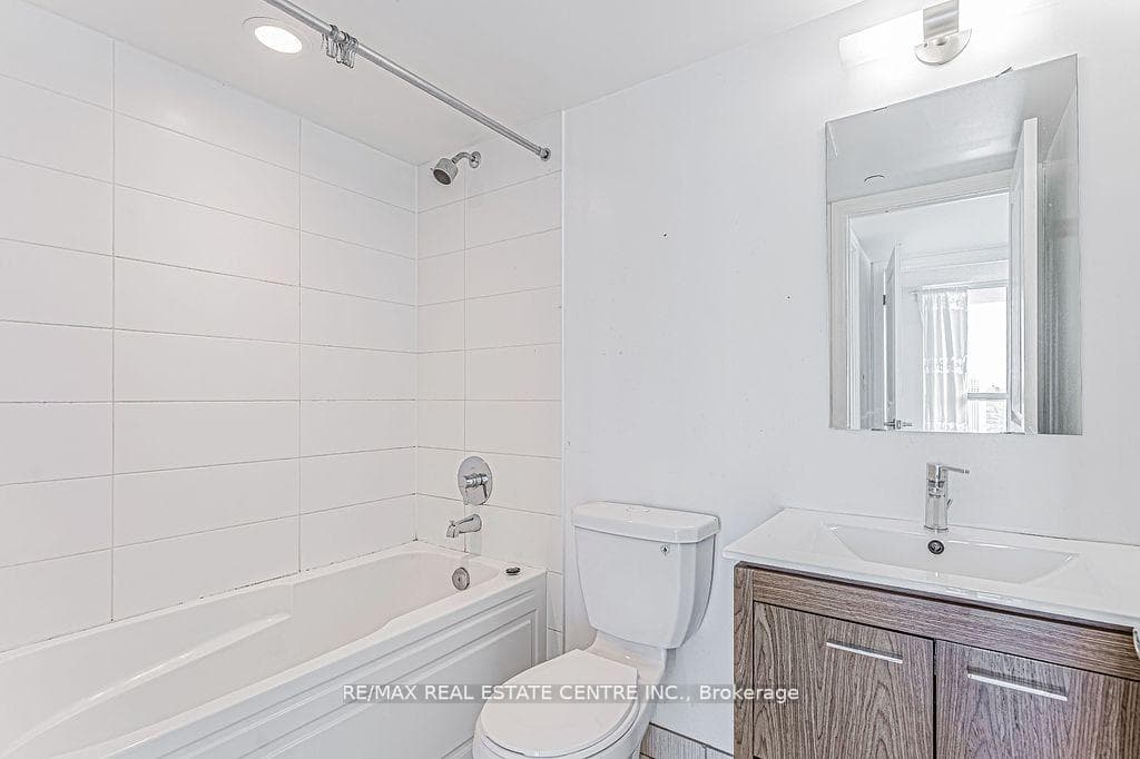 80 Esther Lorrie Drive Unit 512 photo 20