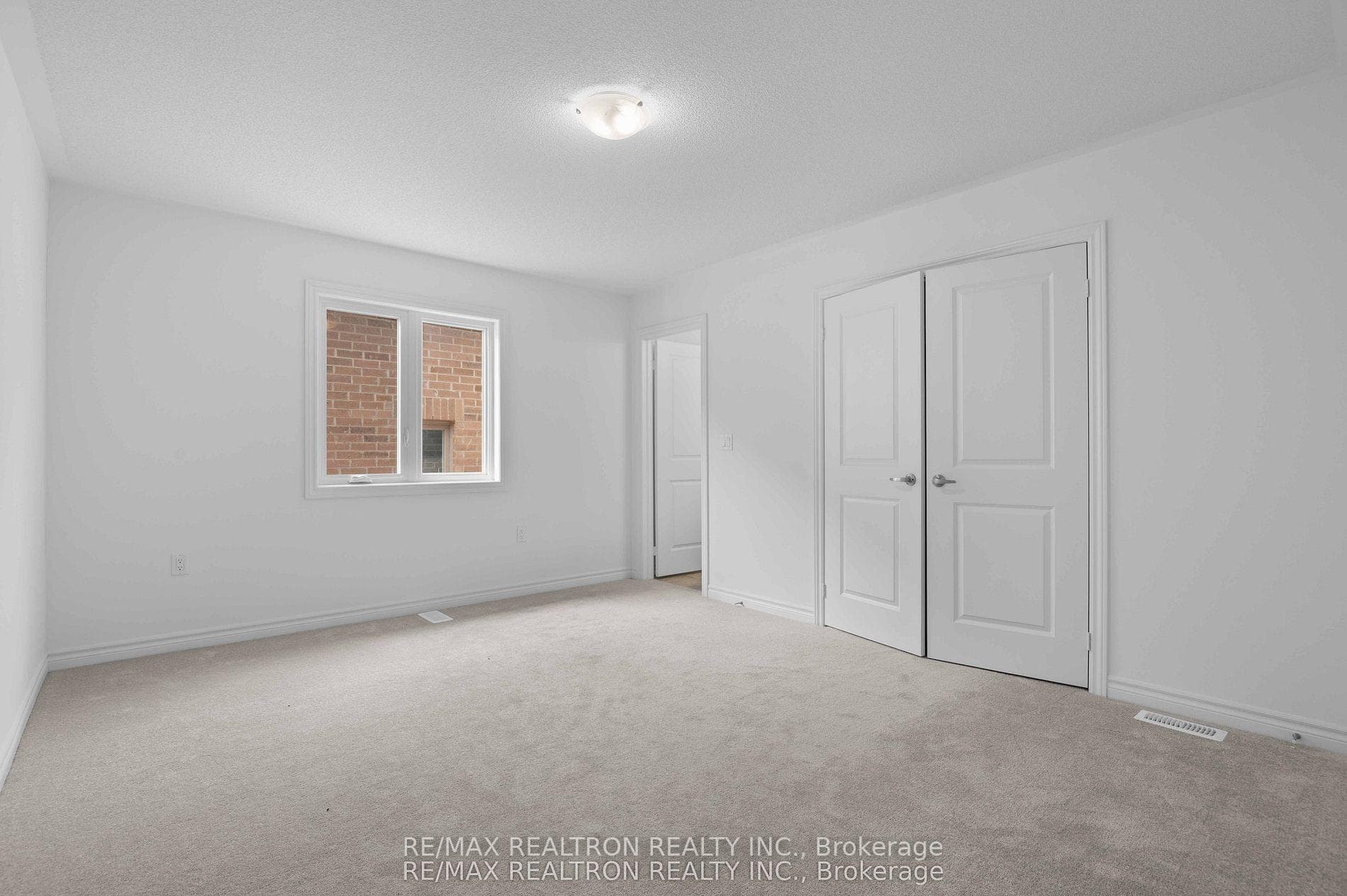 434 Vandusen Avenue photo 38