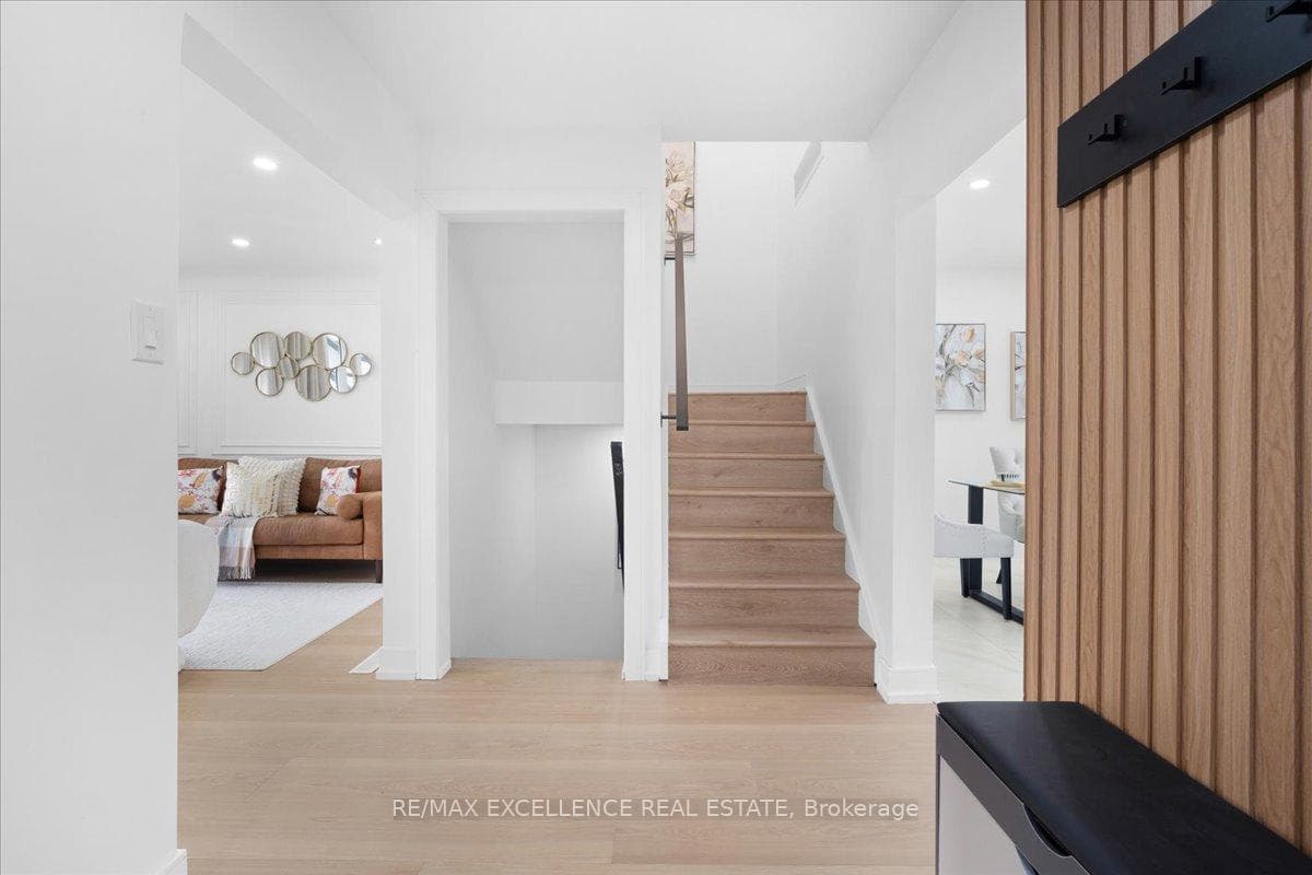 1287 Venus Crescent photo 6