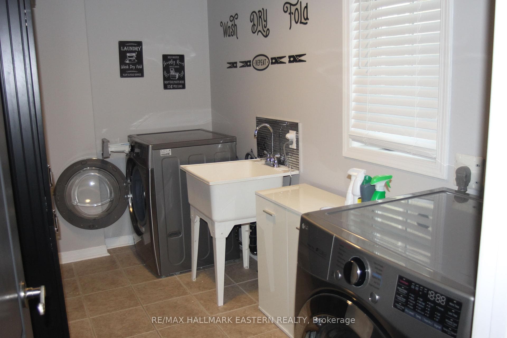 MAIN FLOOR LAUNDRY