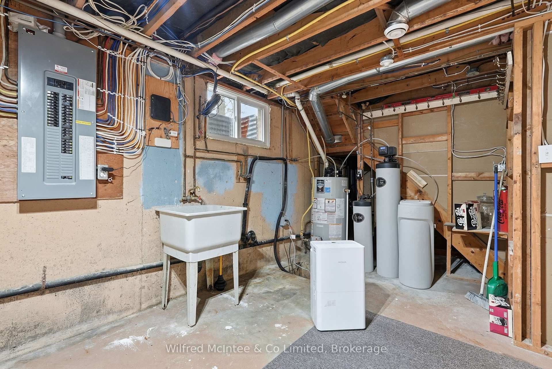 322 Thomas Street photo 36