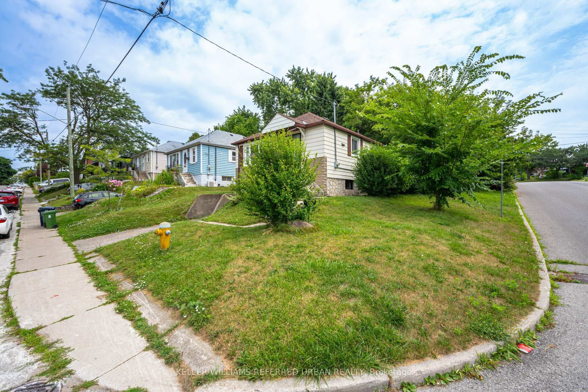 21 Bexhill Avenue photo 2