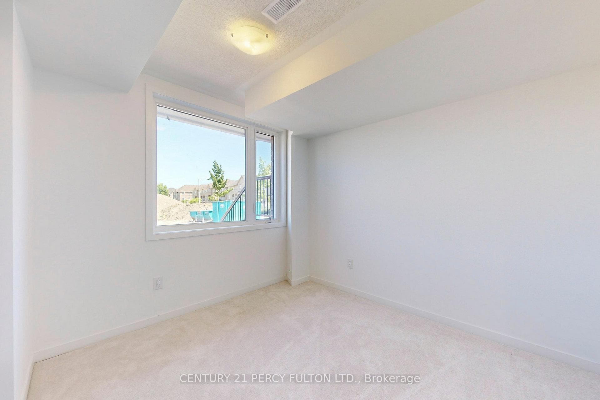 52 Bateson Street photo 37