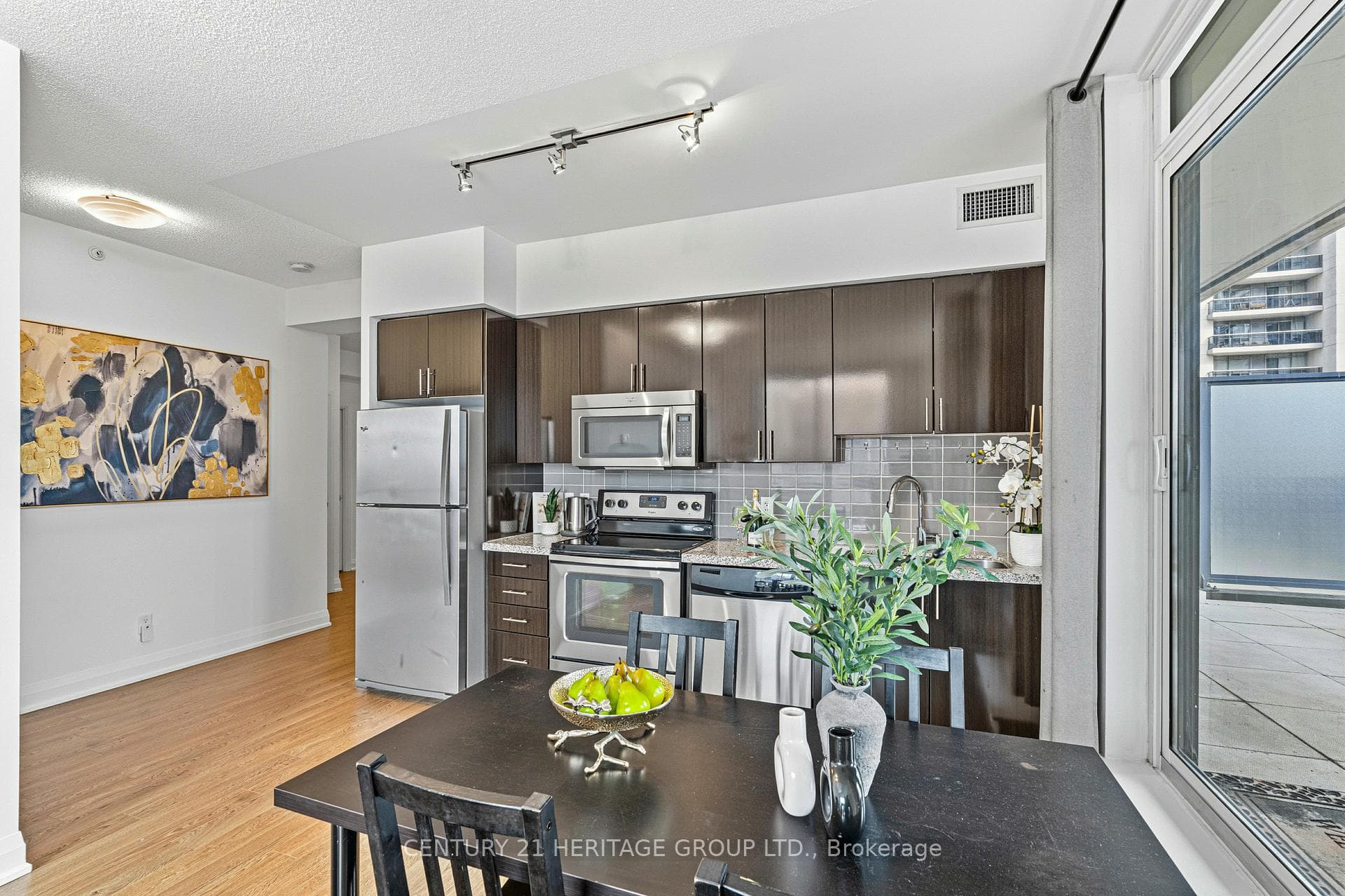 75 North Park Road Unit 208 photo 8