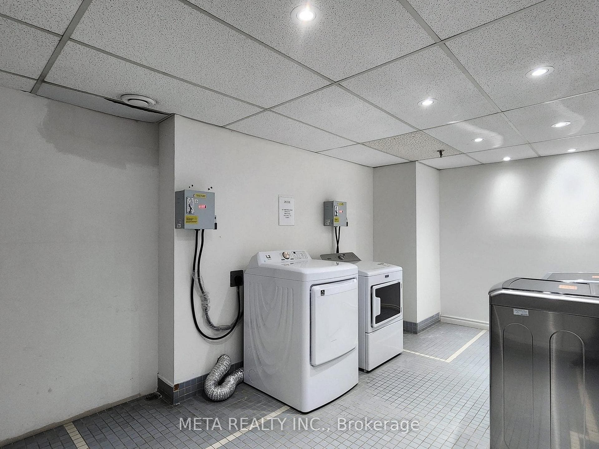 Common Laundry Room