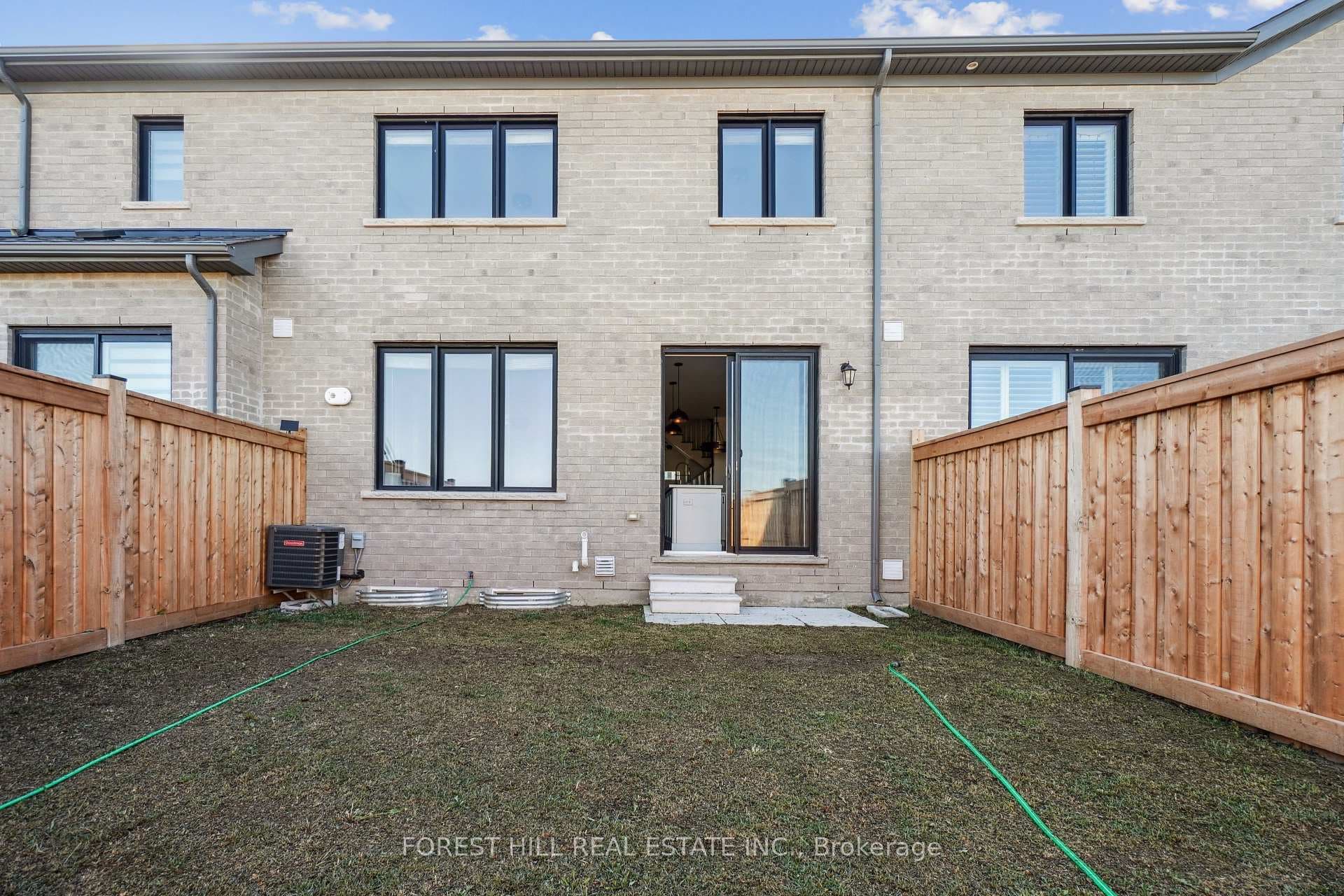 477 Gordon Krantz Avenue photo 36