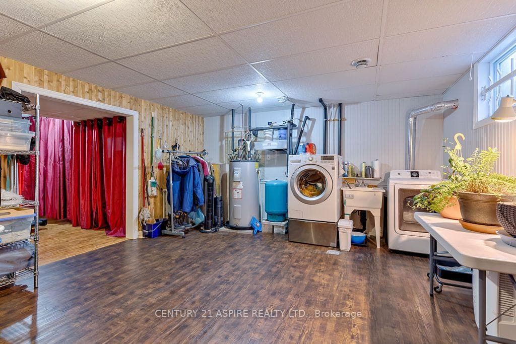 Laundry/ storage