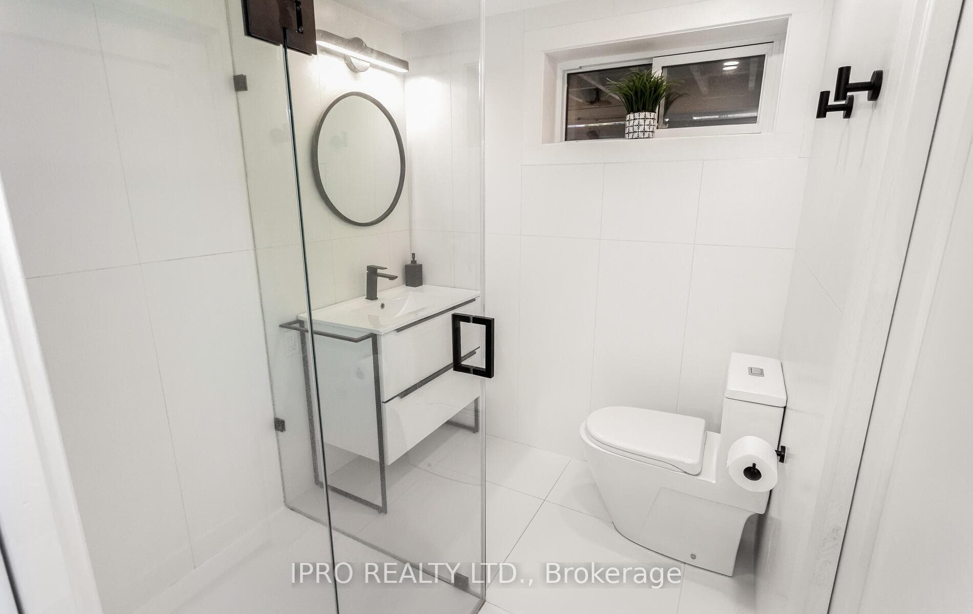 14 Crombie Place photo 34