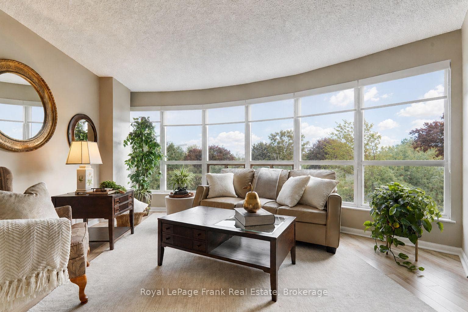 712 Rossland Road Unit 307 photo 1