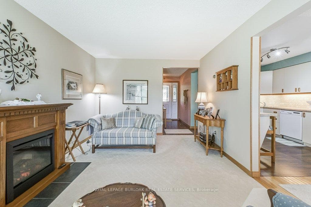 469 Woodview Road Unit 3 photo 10