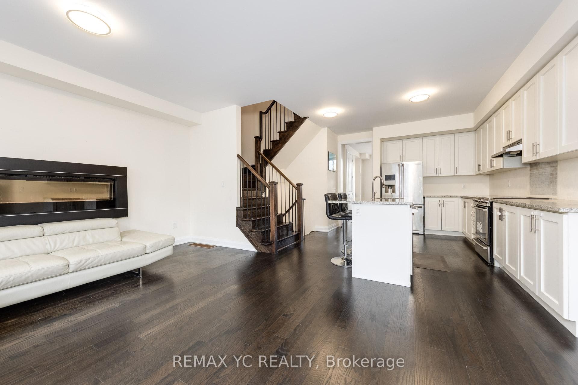 33 Duncombe Lane photo 15