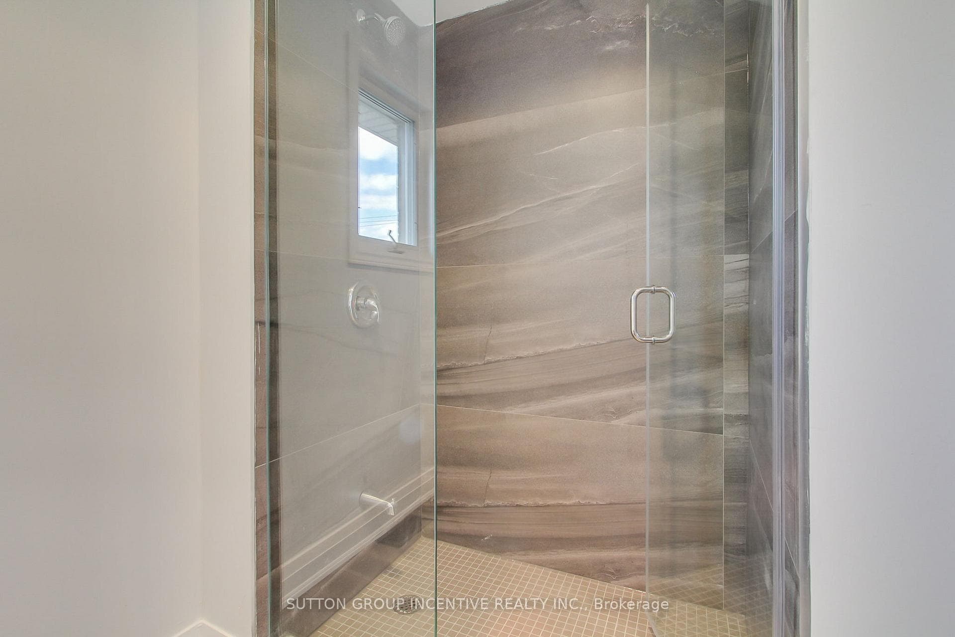 32 Toronto Street Unit Upper photo 15