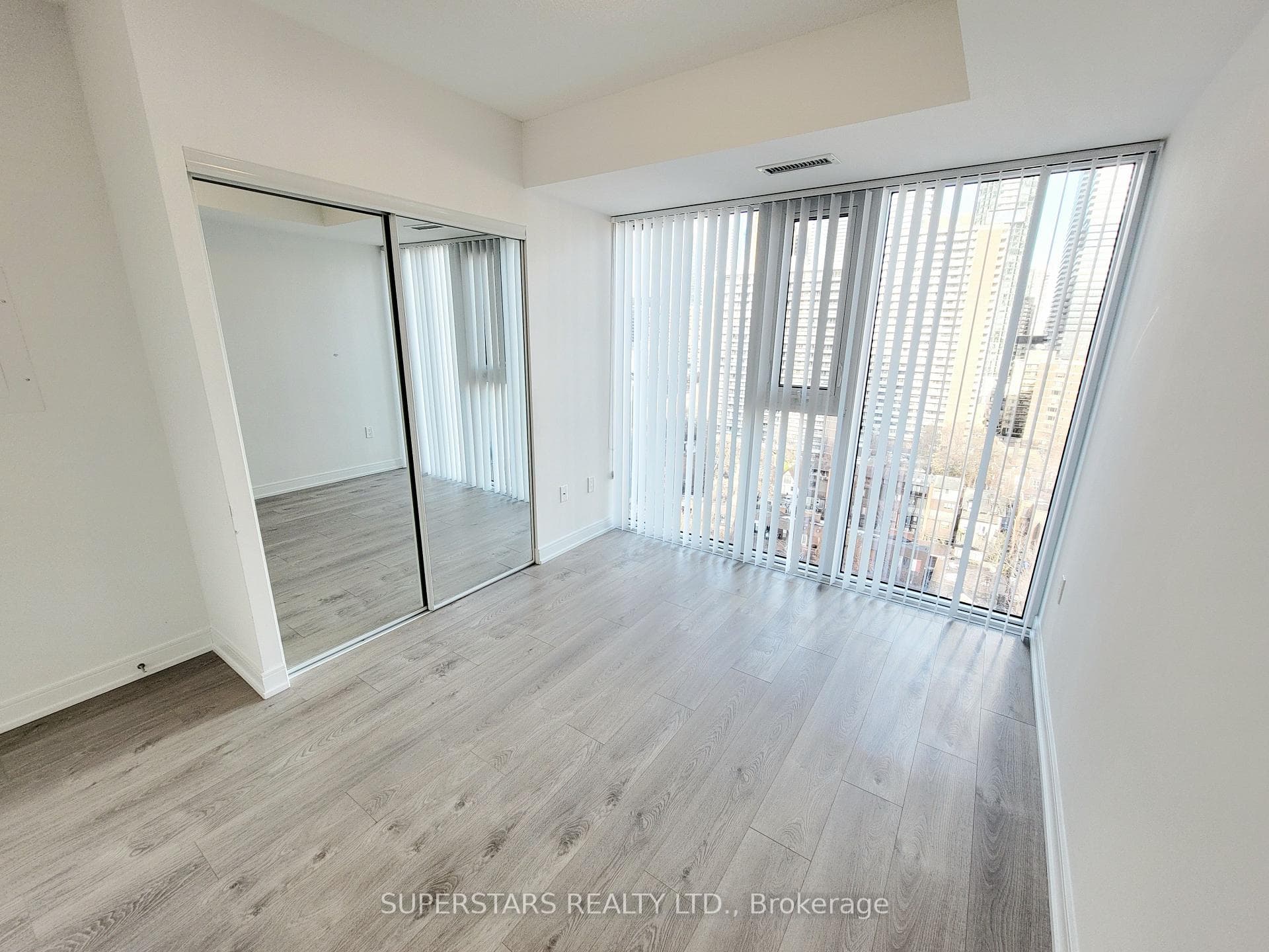 50 Wellesley Street Unit 1803 photo 9