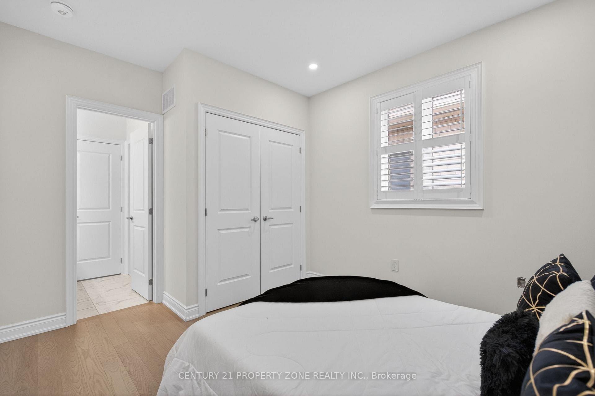 105 Walker Road photo 29