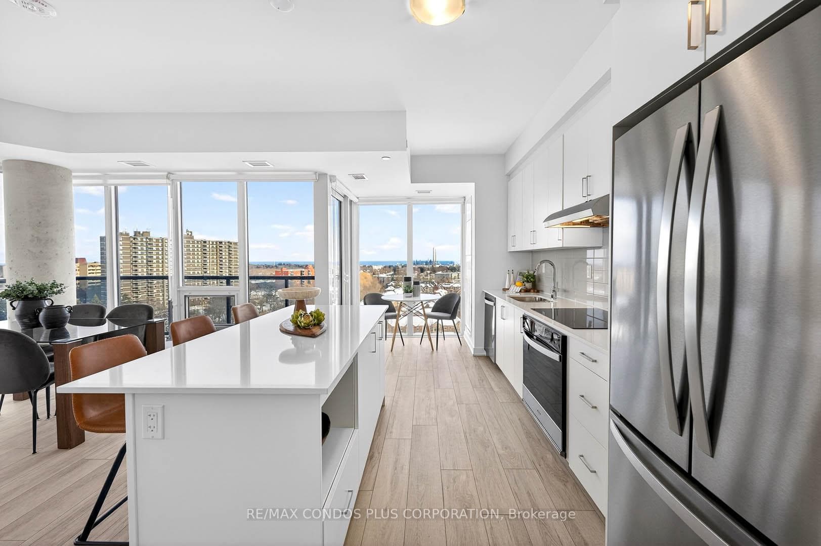 Expansive Modern Kitchen with 6 ft Island