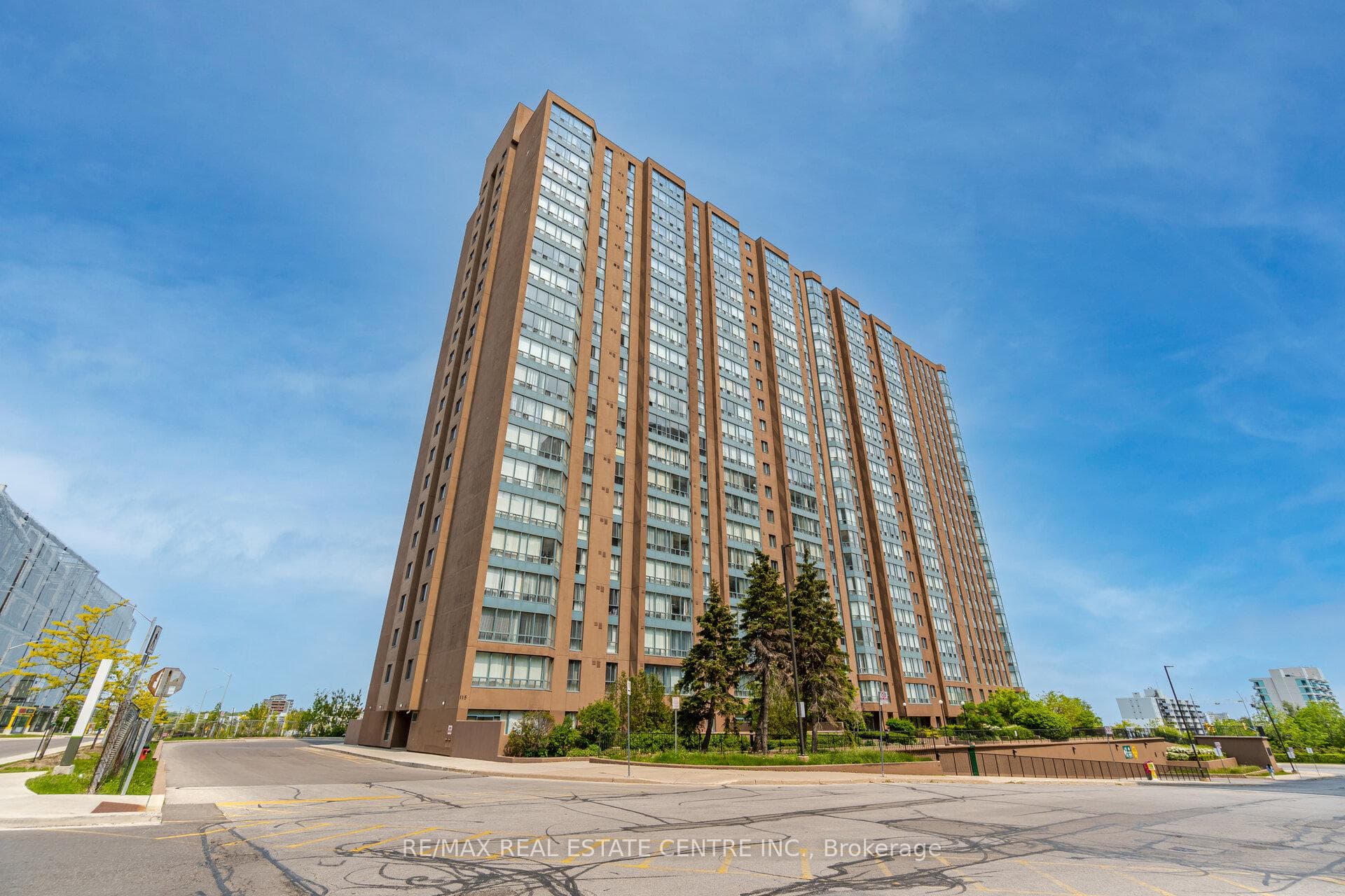 115 Hillcrest Avenue Unit 811 photo 2