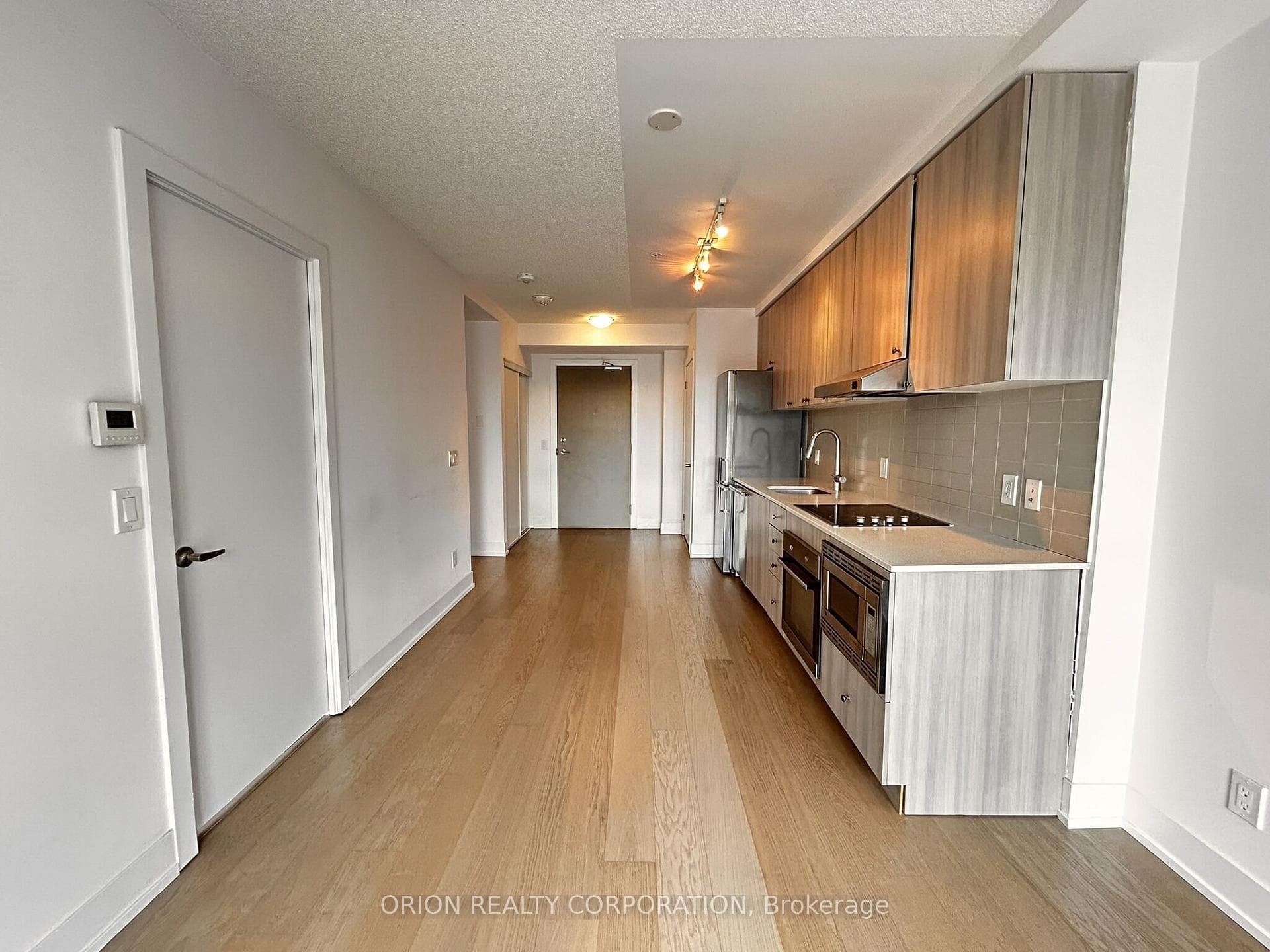 7 Kenaston Gardens Unit 819 photo 10