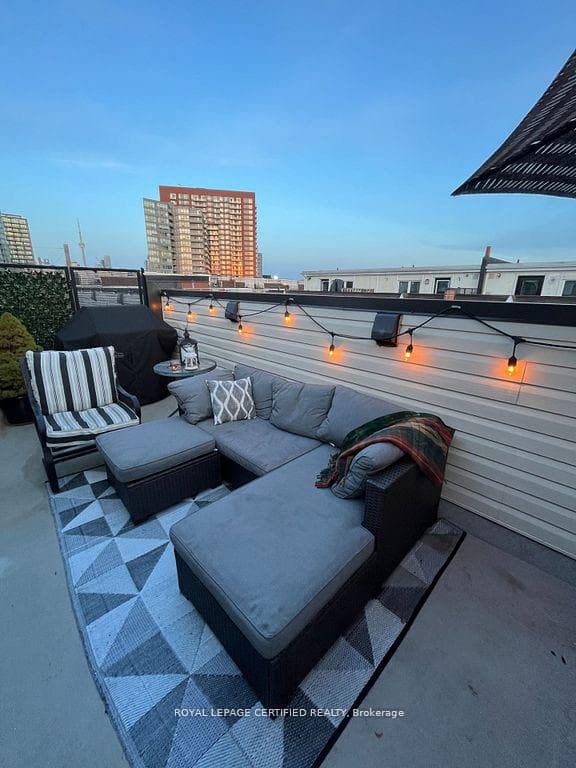 22 Laidlaw Street Unit 1222 photo 21