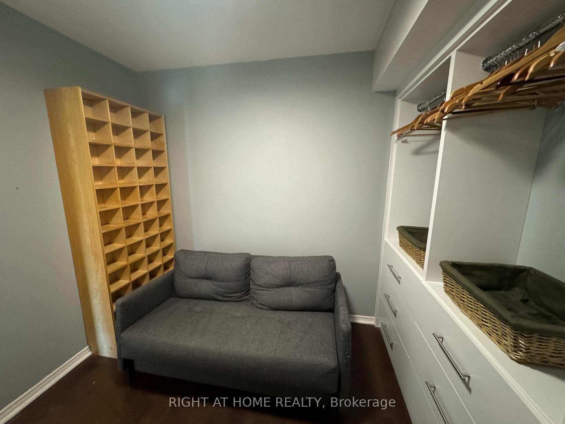 300 Balliol Street Unit 810 photo 24