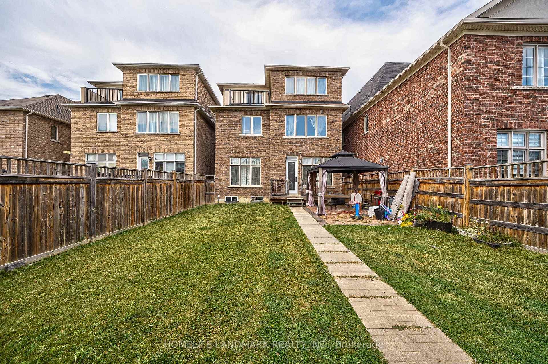 31 Angus Glen Boulevard photo 39