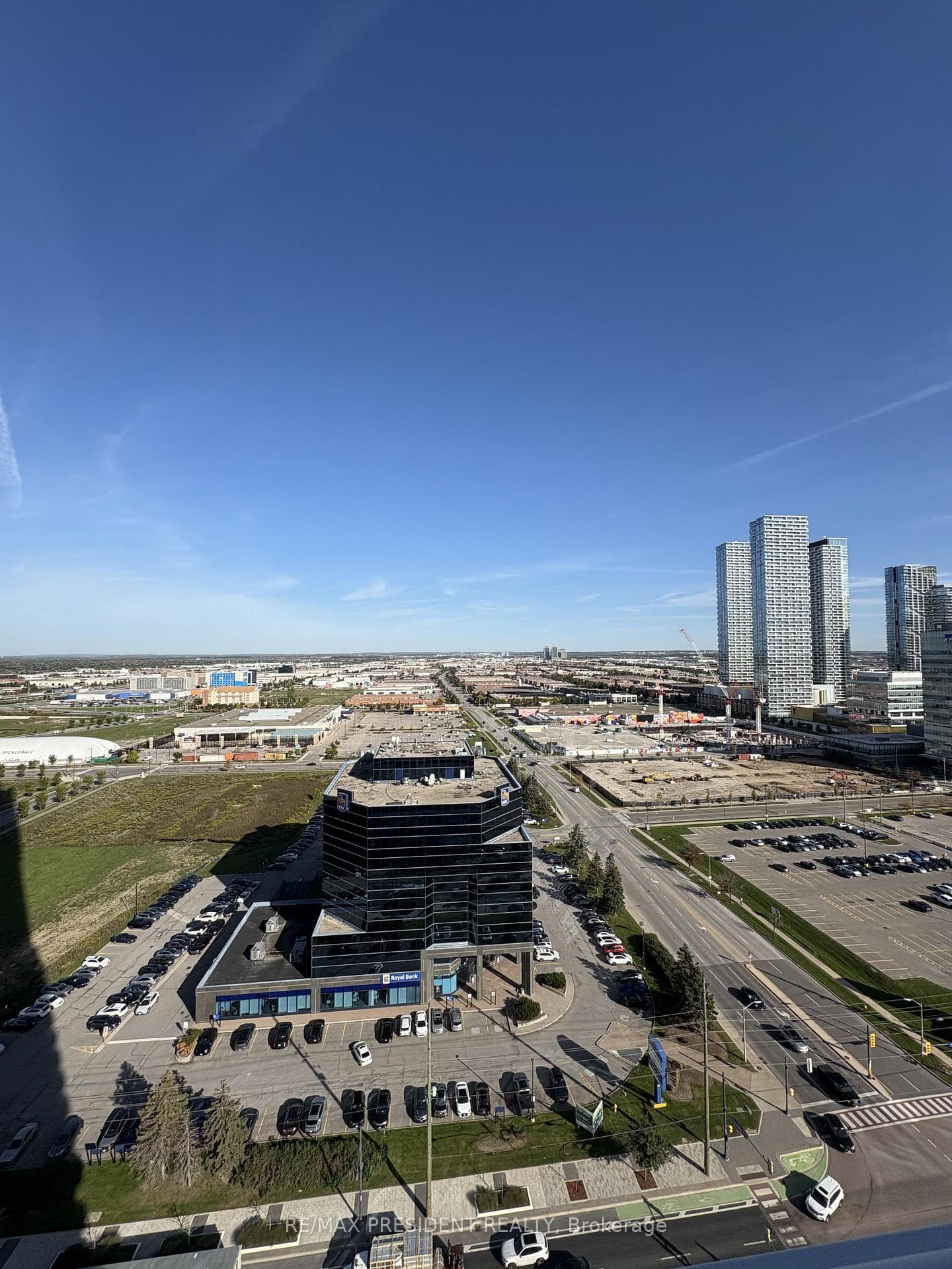 8 Interchange Way Unit 2205 photo 12