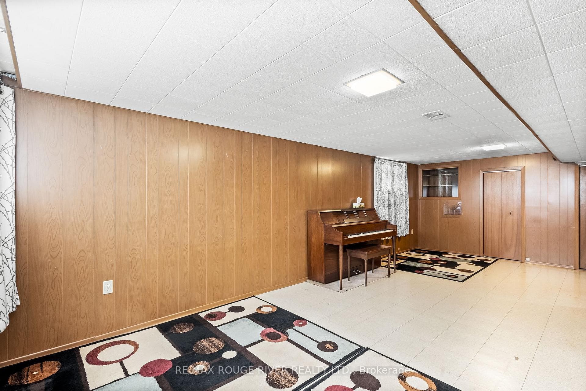 456 Miller Avenue photo 24