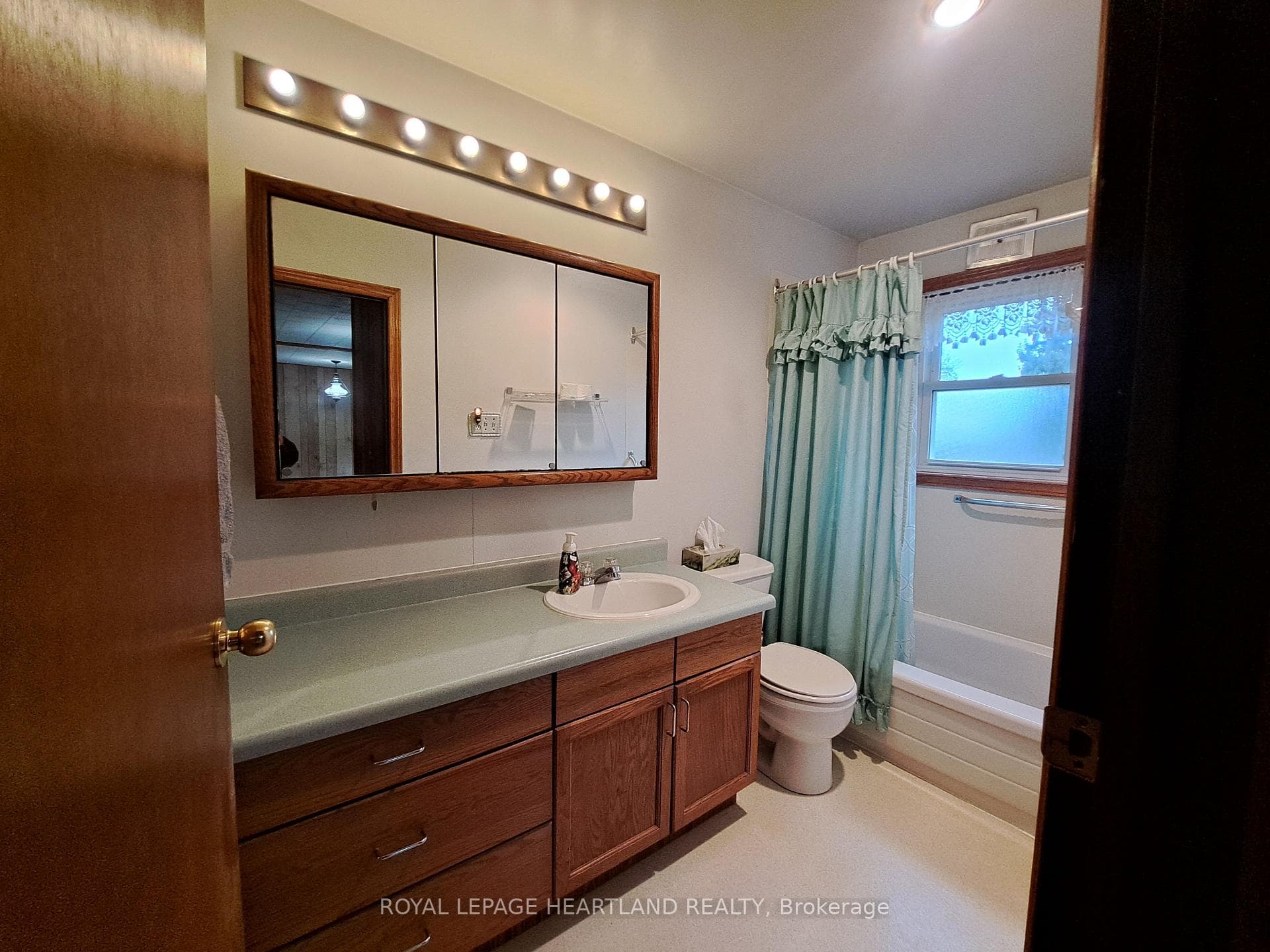 189 William Street photo 16