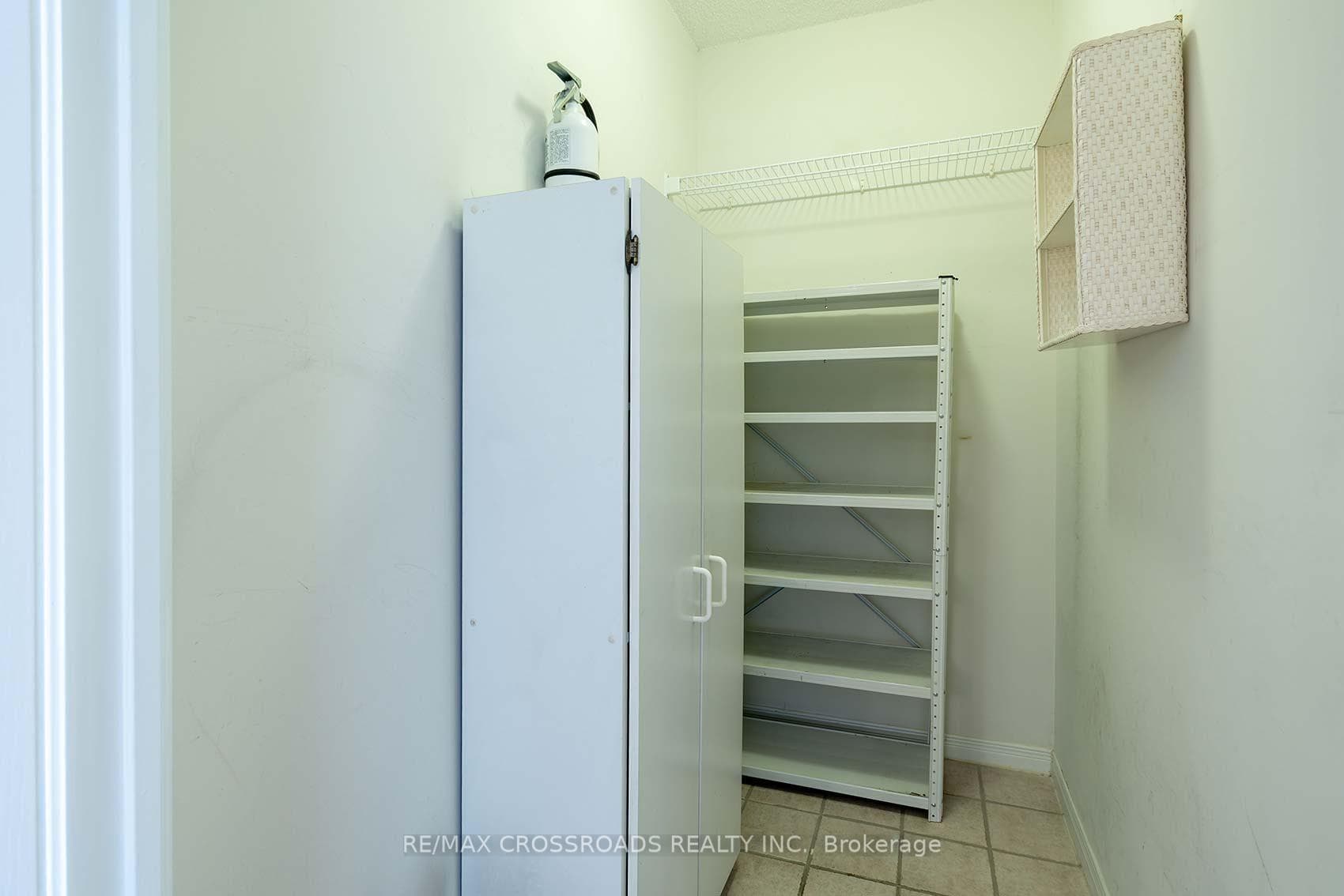 1000 The Esplanade N/A Unit 1007 photo 33