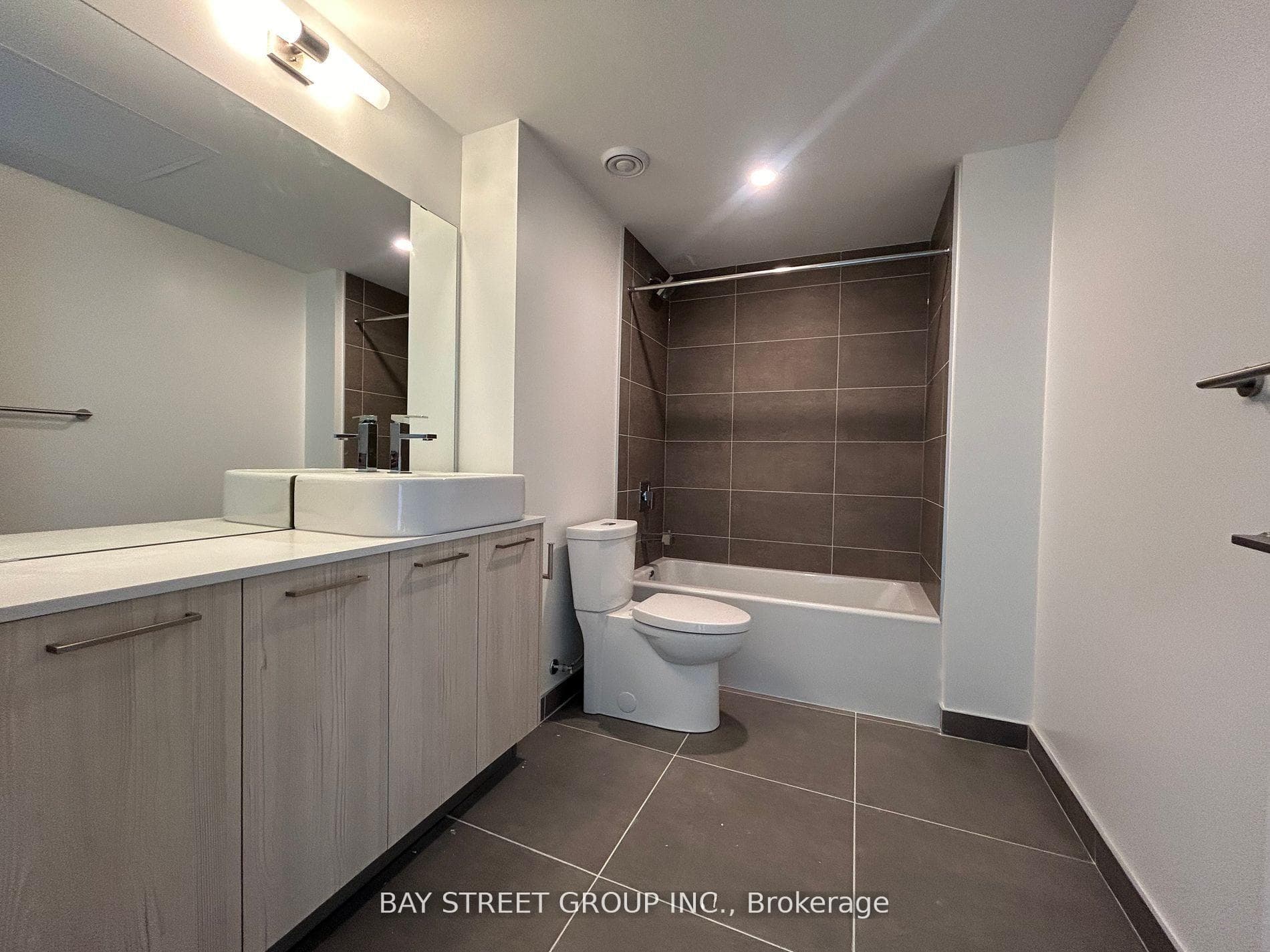 65 Mutual Street Unit 2109 photo 5