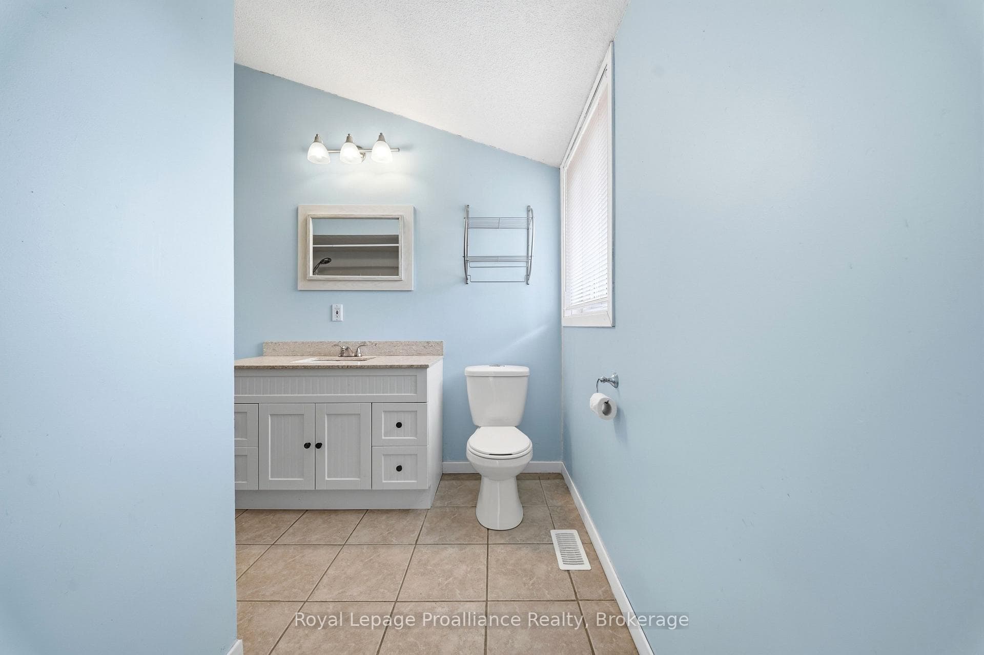 4 pc Bathroom