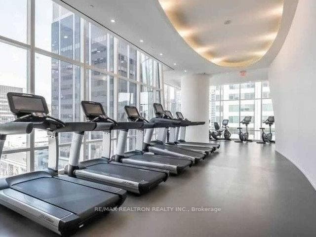 1 Bloor Street Unit 2502 photo 8