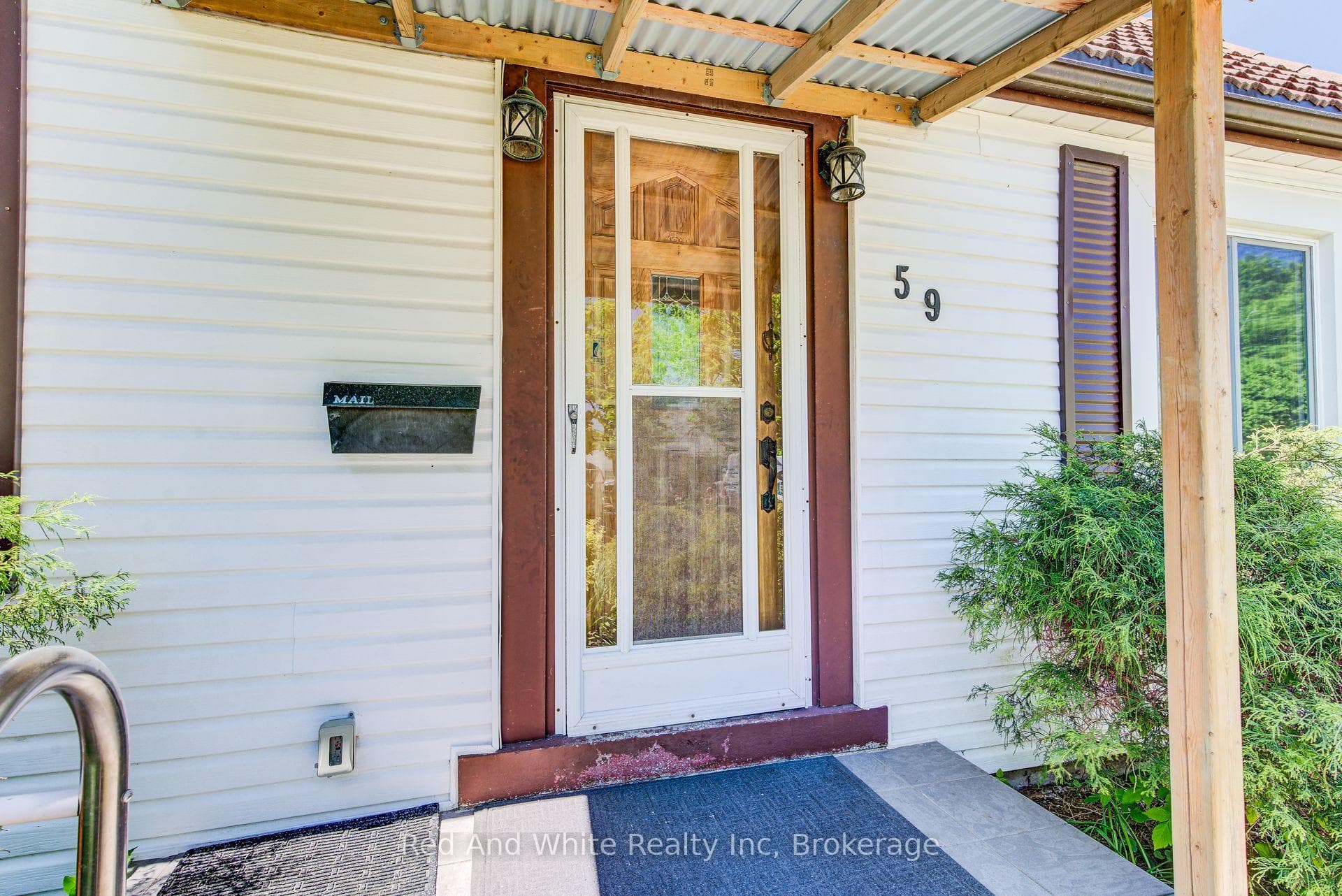 59 Lorne Crescent photo 5