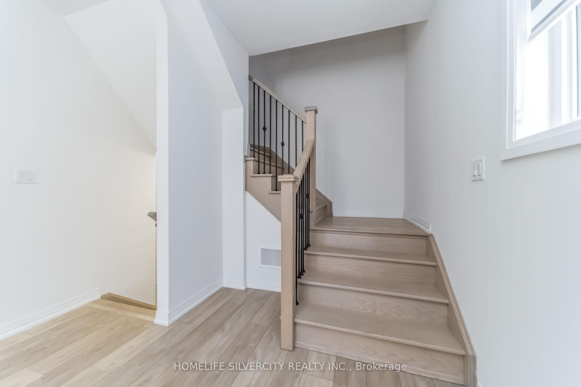 25 Purple Sage Drive photo 9