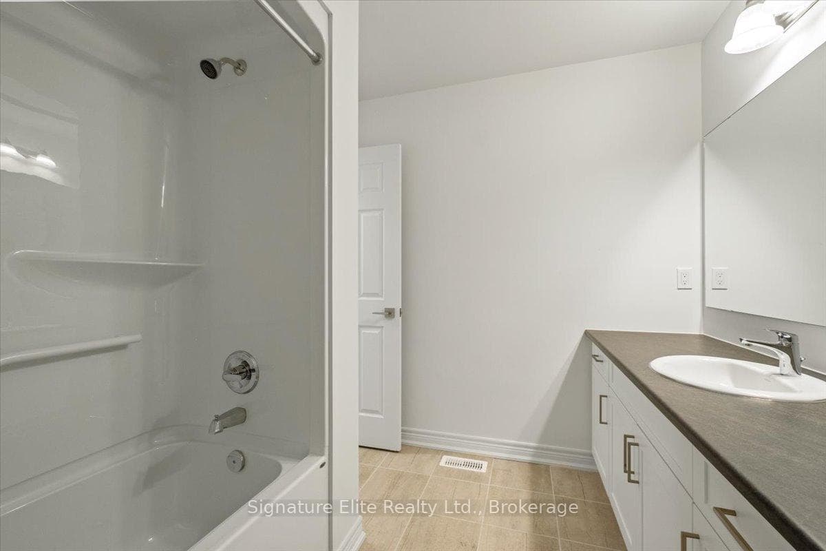 68 Uplands Drive photo 37