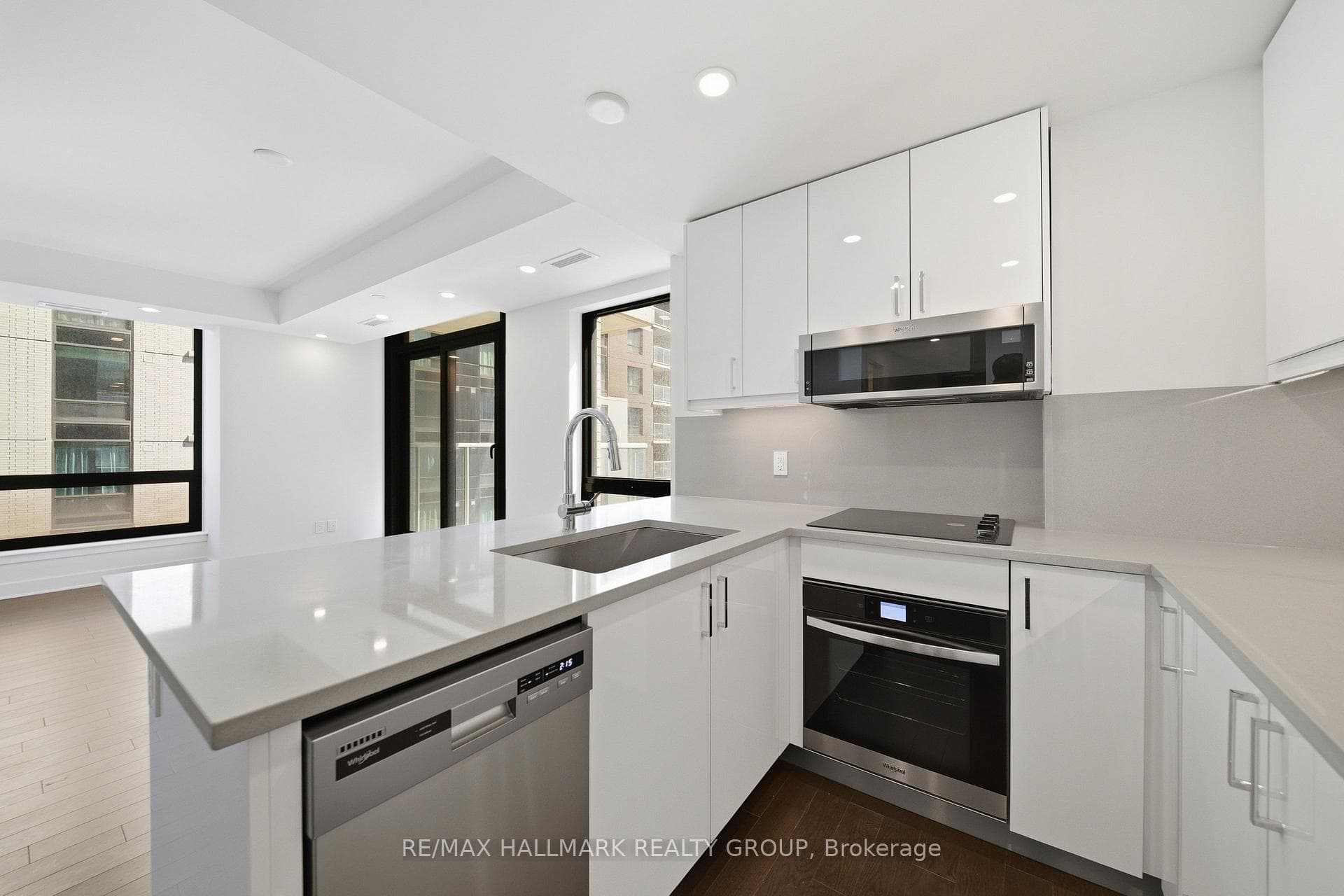 180 George Street Unit 1408 photo 7