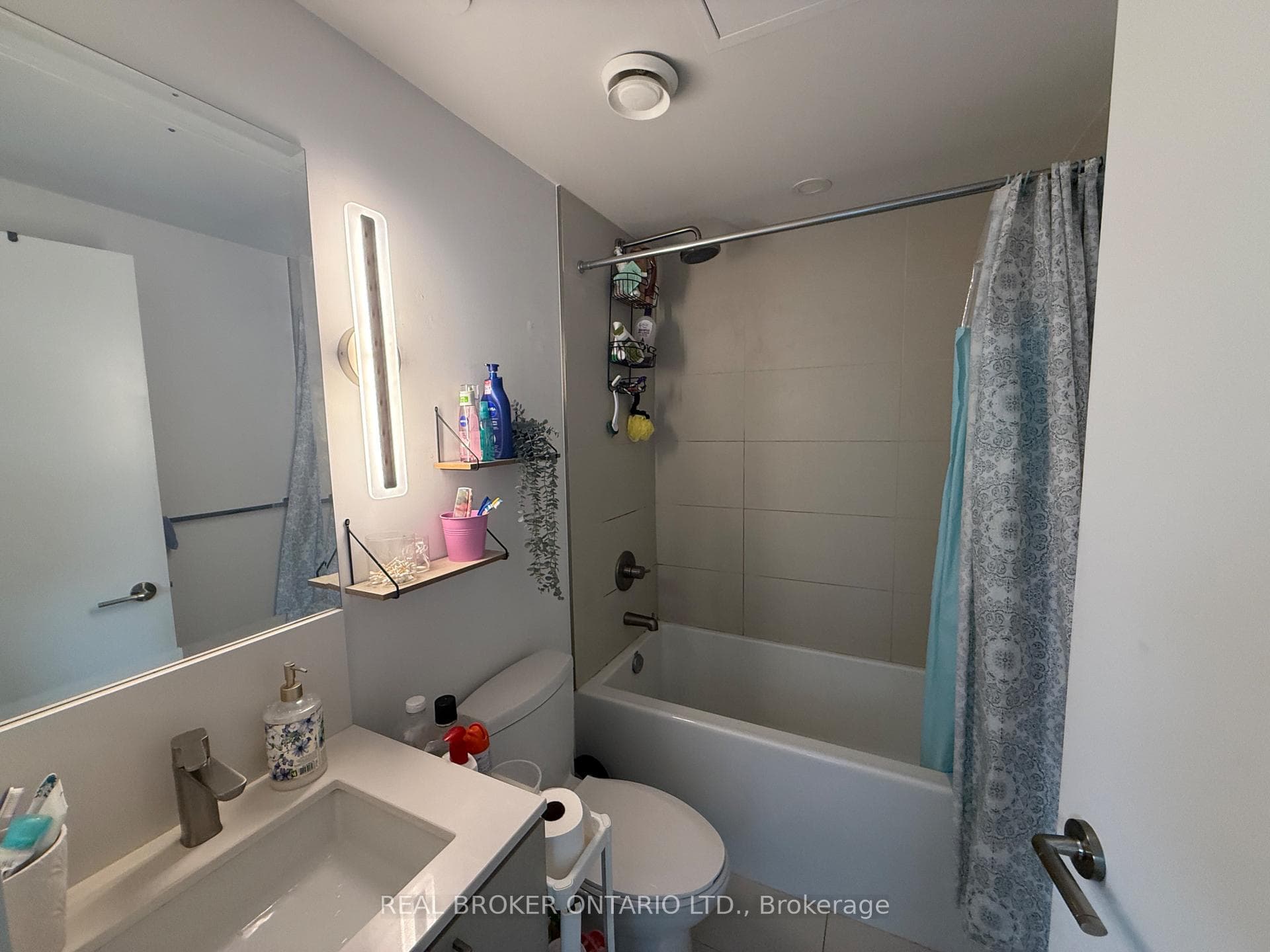 19 Western Battery Road Unit 306 photo 9