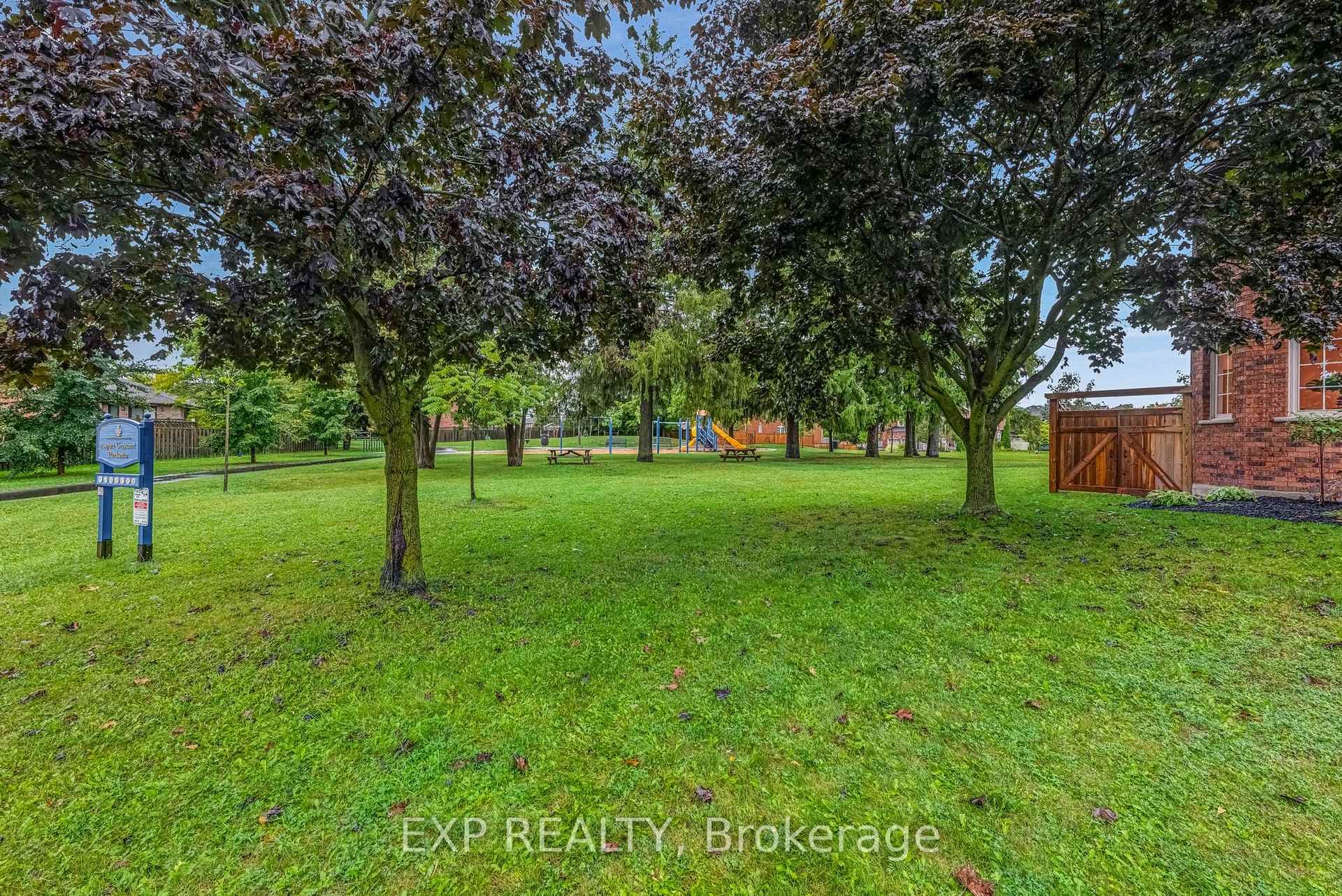 67 Geoffrey Crescent photo 48