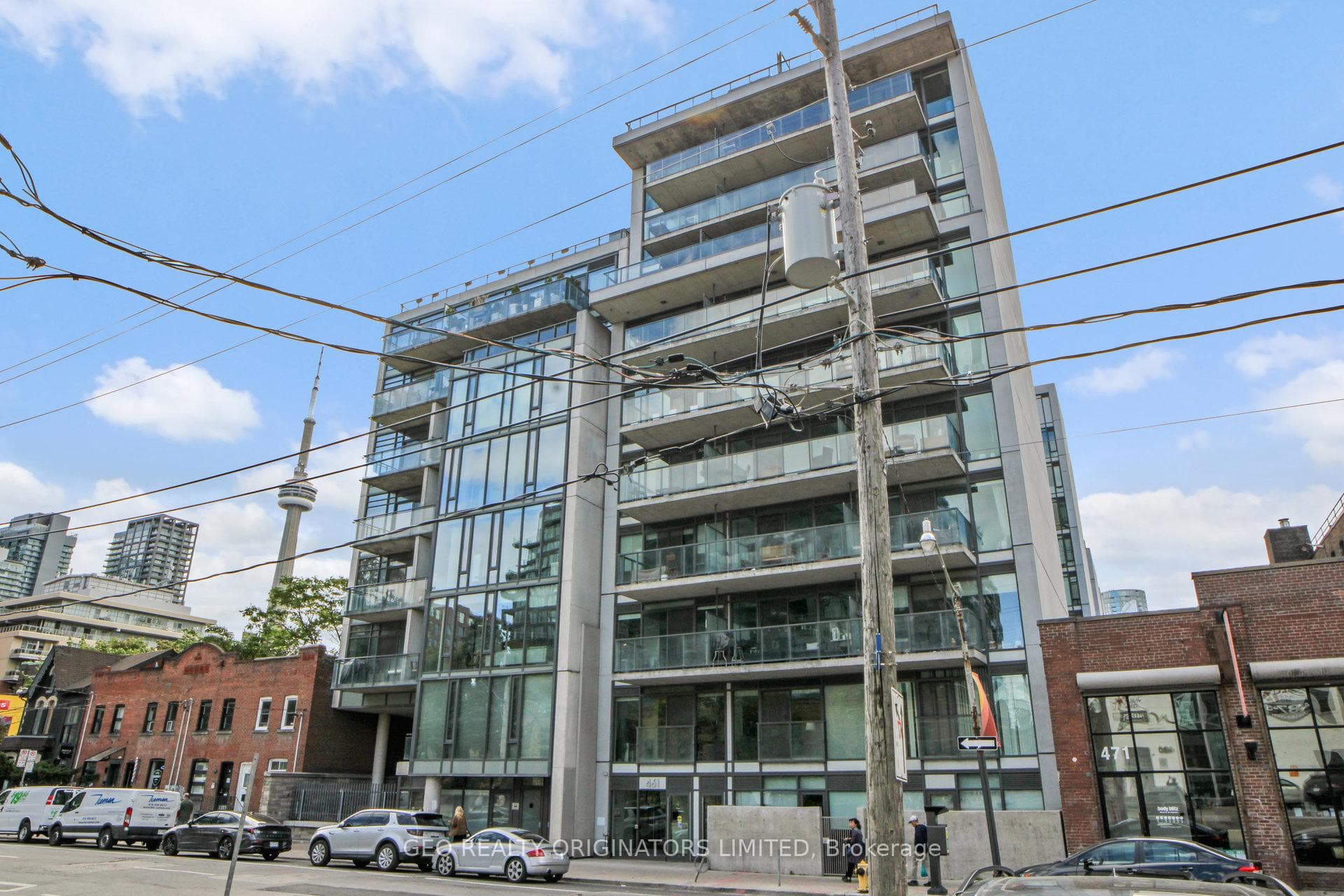 461 Adelaide Street Unit 732 photo 2