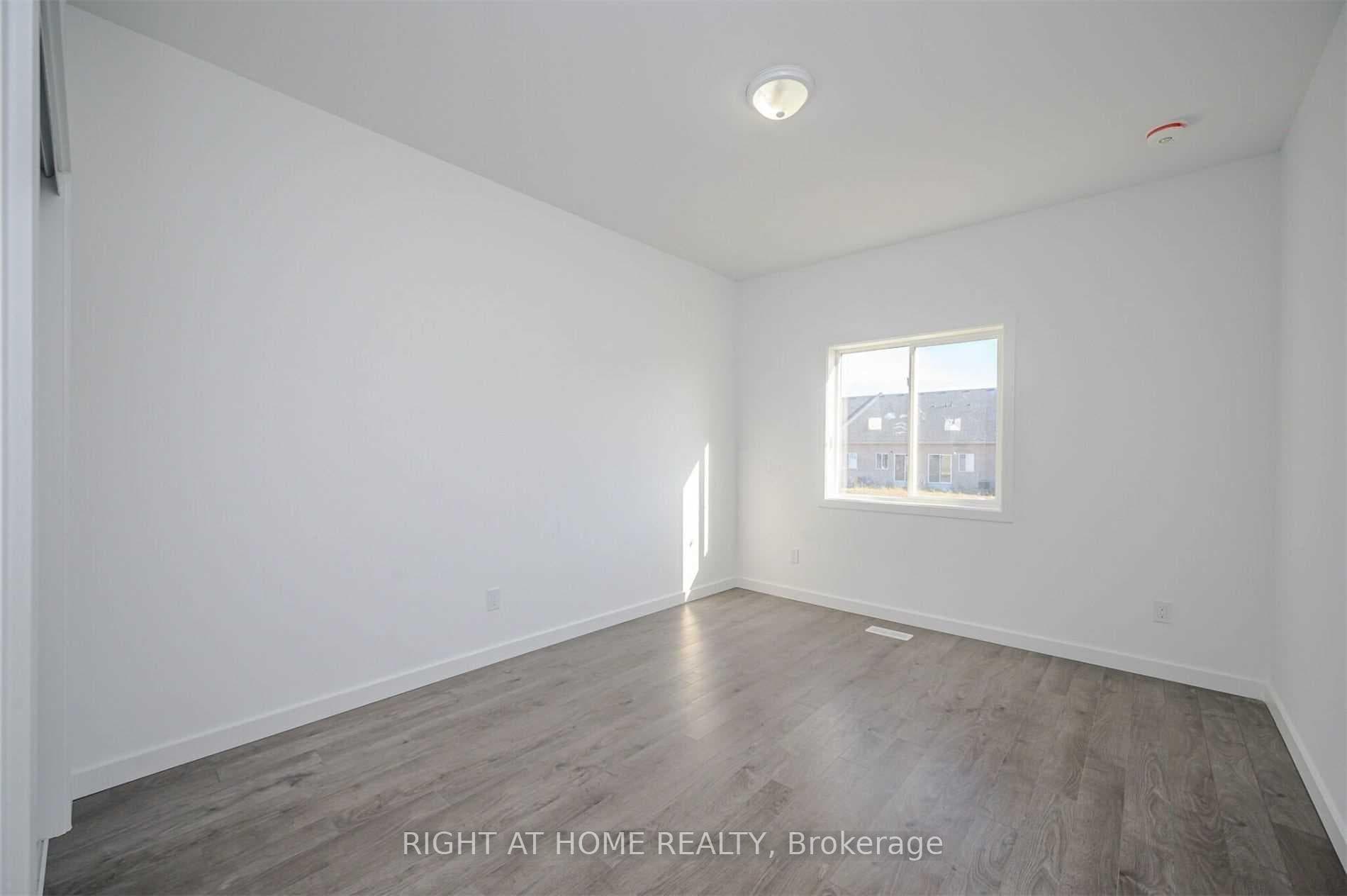 406 Alberta Street photo 22