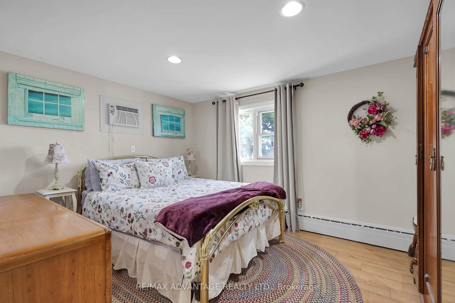 2678 Dorchester Road photo 19