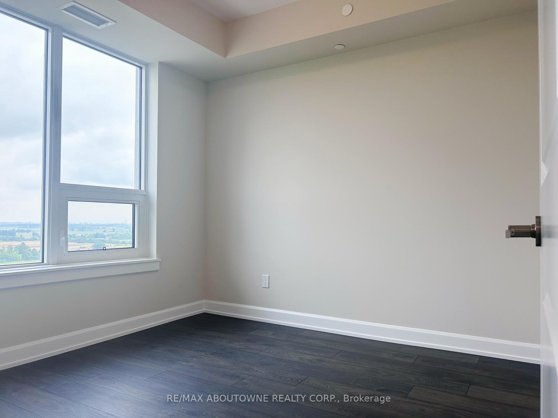 3220 William Coltson Avenue Unit 2006 photo 7
