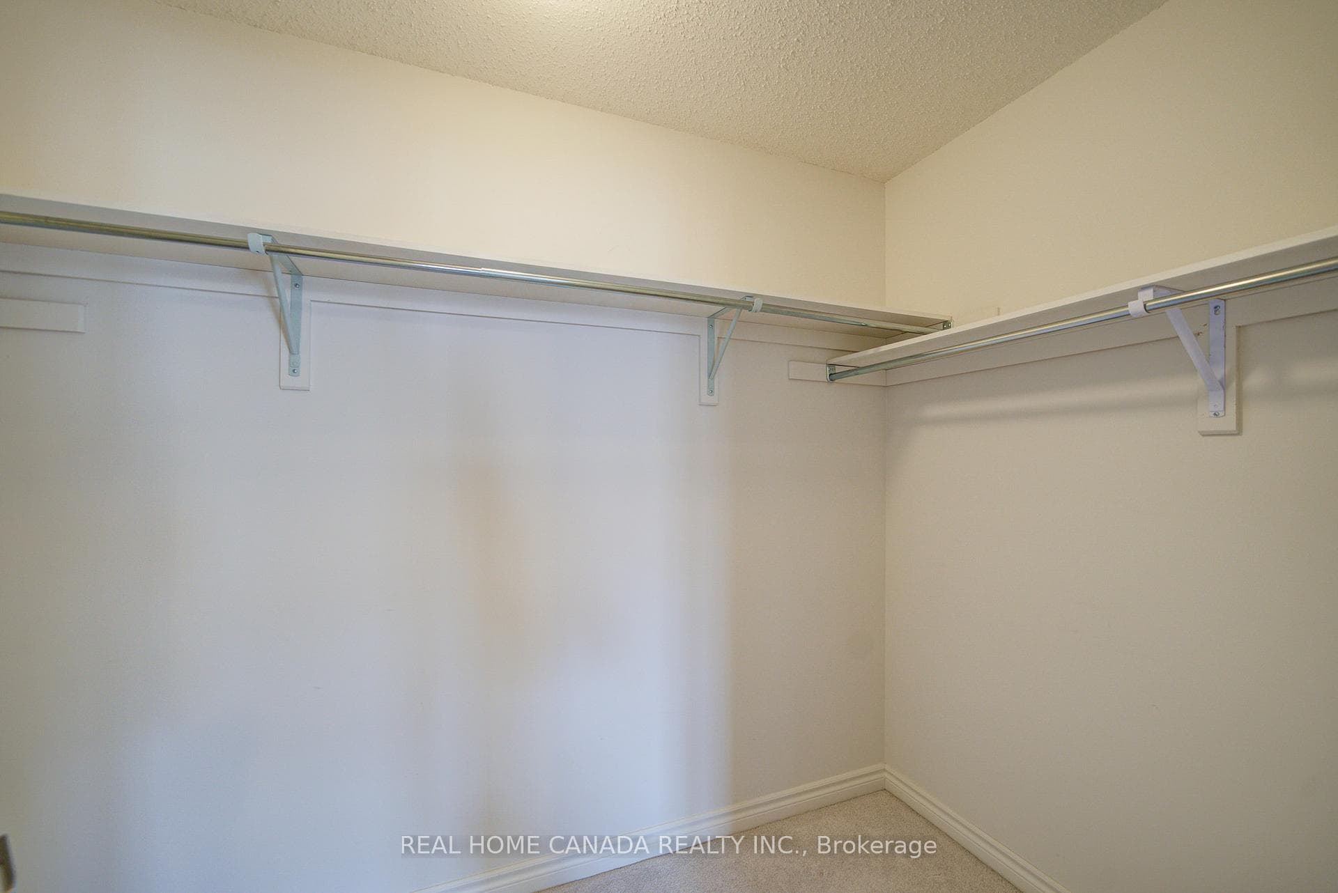 1491 Chretien Street photo 44