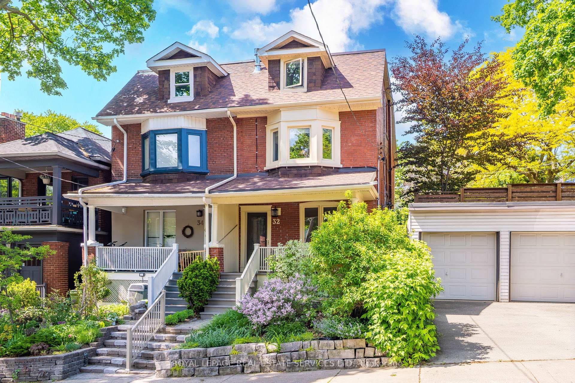32 Hillsview Avenue photo 3