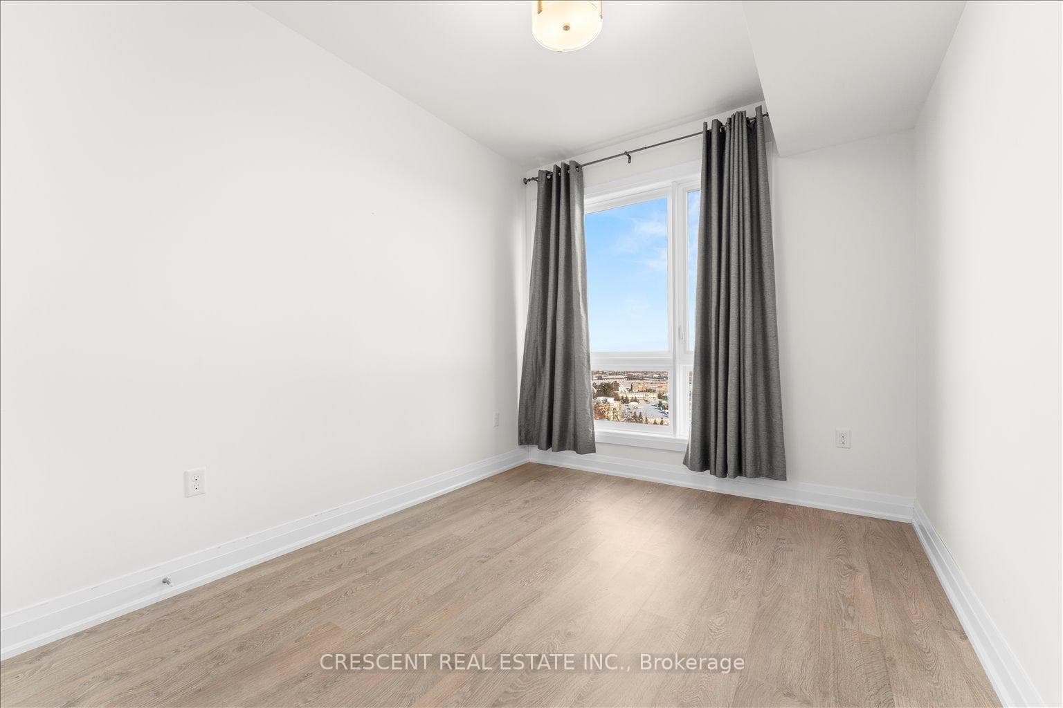 300 Essa Road Unit 604 photo 15