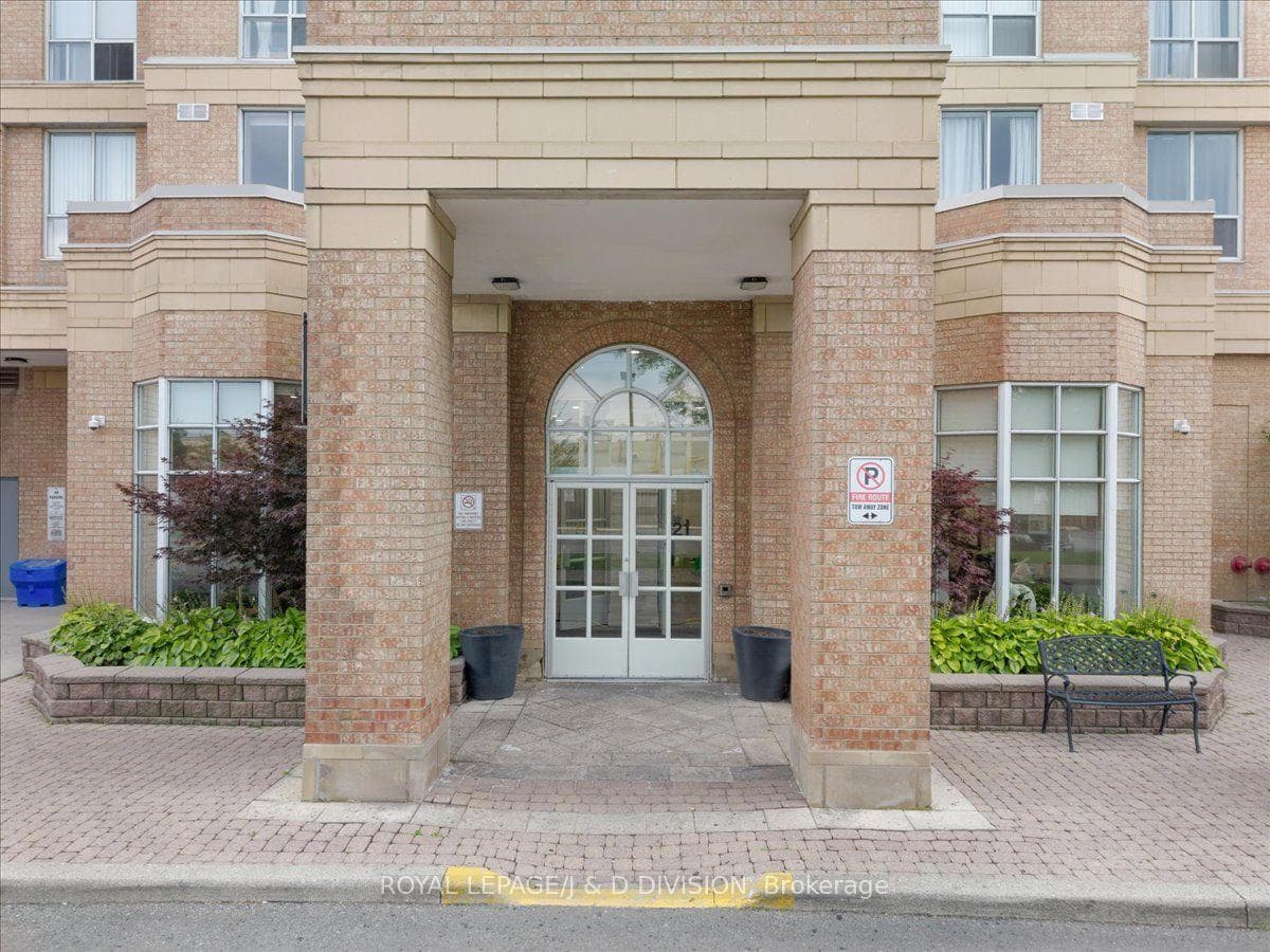 21 Overlea Boulevard Unit 1306 photo 2