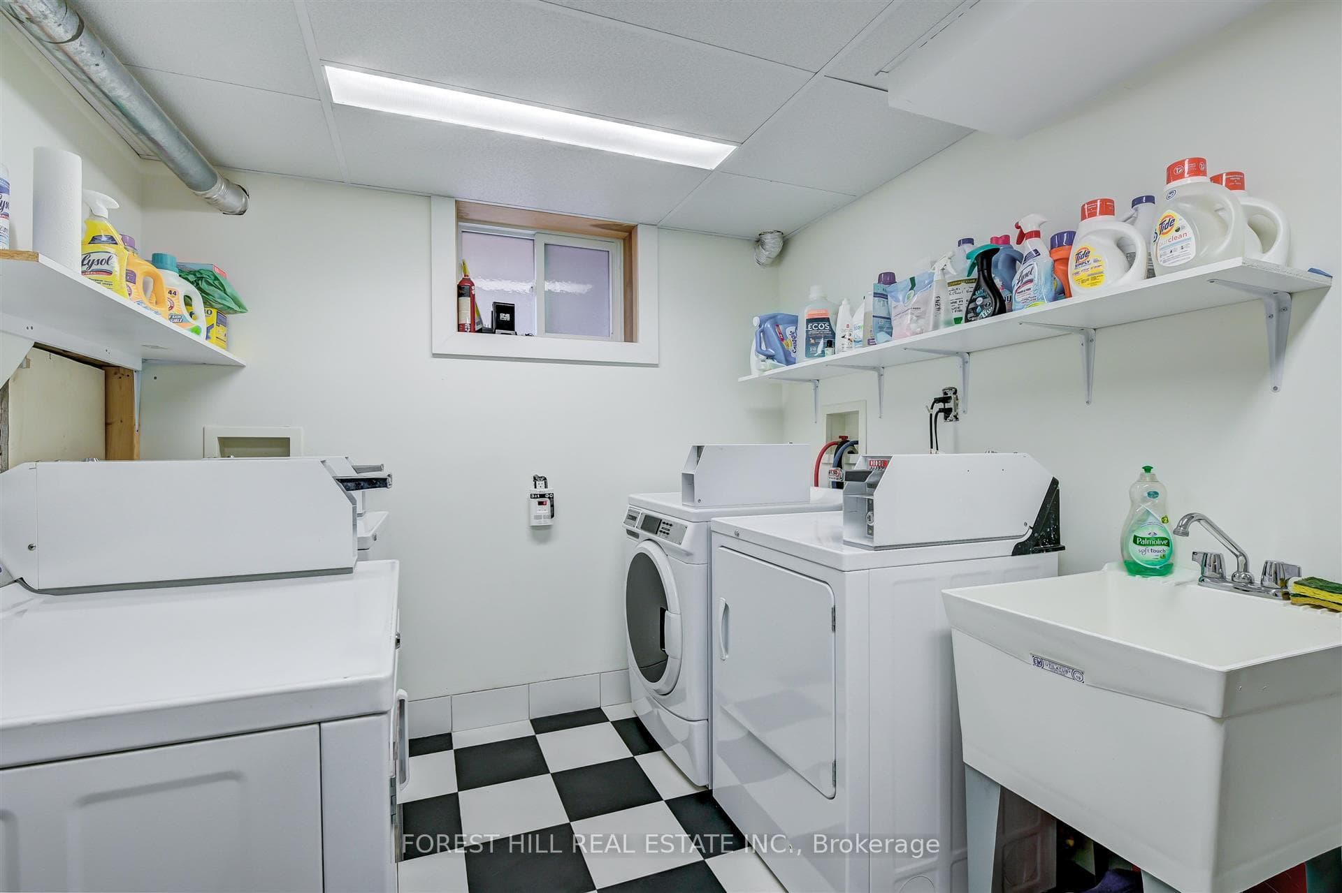 345 Walmer Road Unit B photo 19