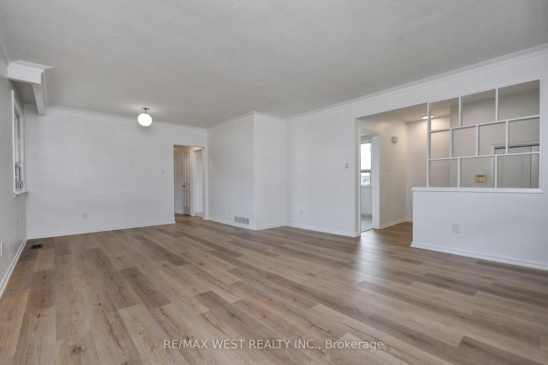 124 Allanhurst Drive Unit Main photo 5