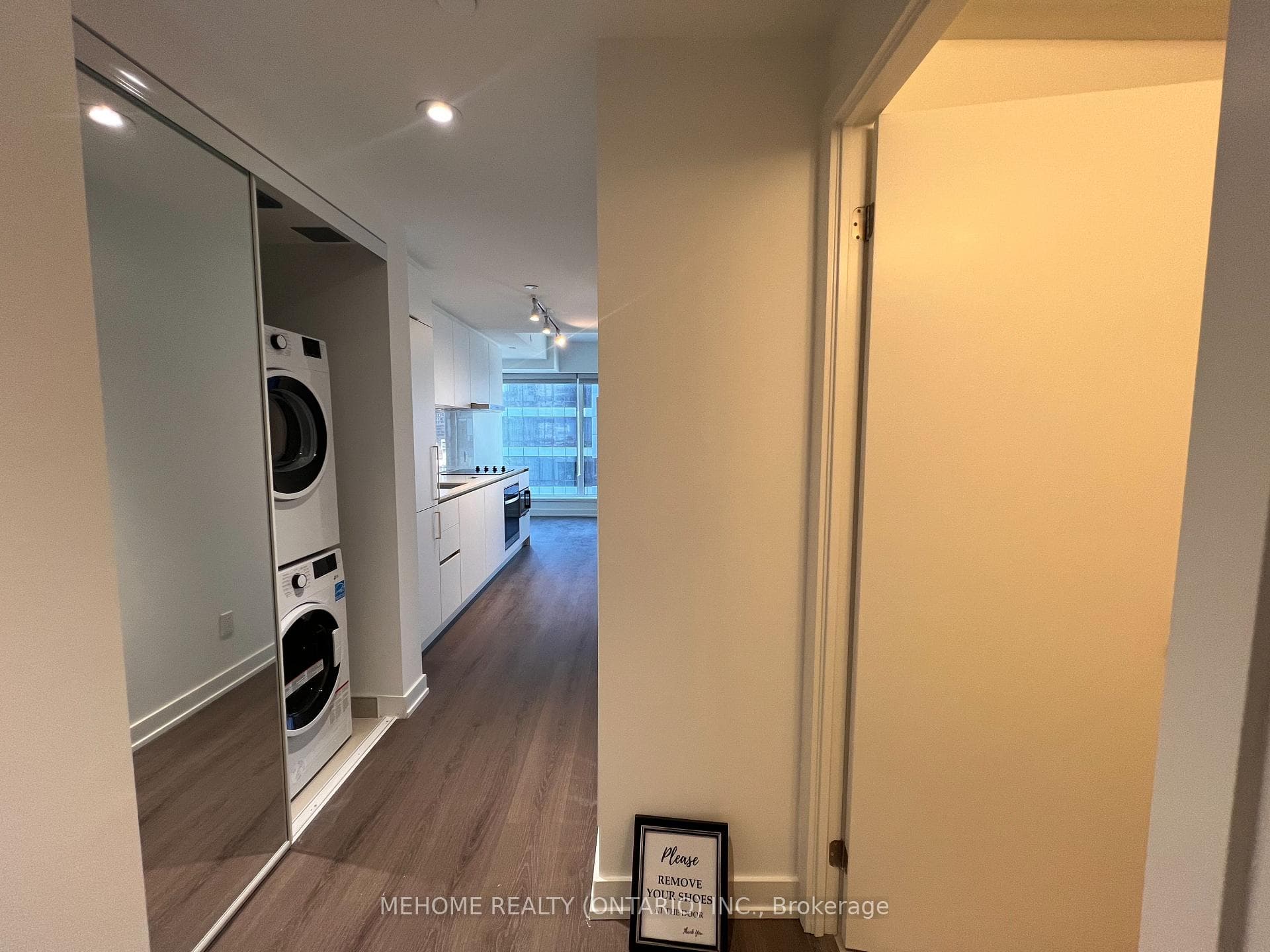 8 Wellesley Street Unit 1206 photo 6