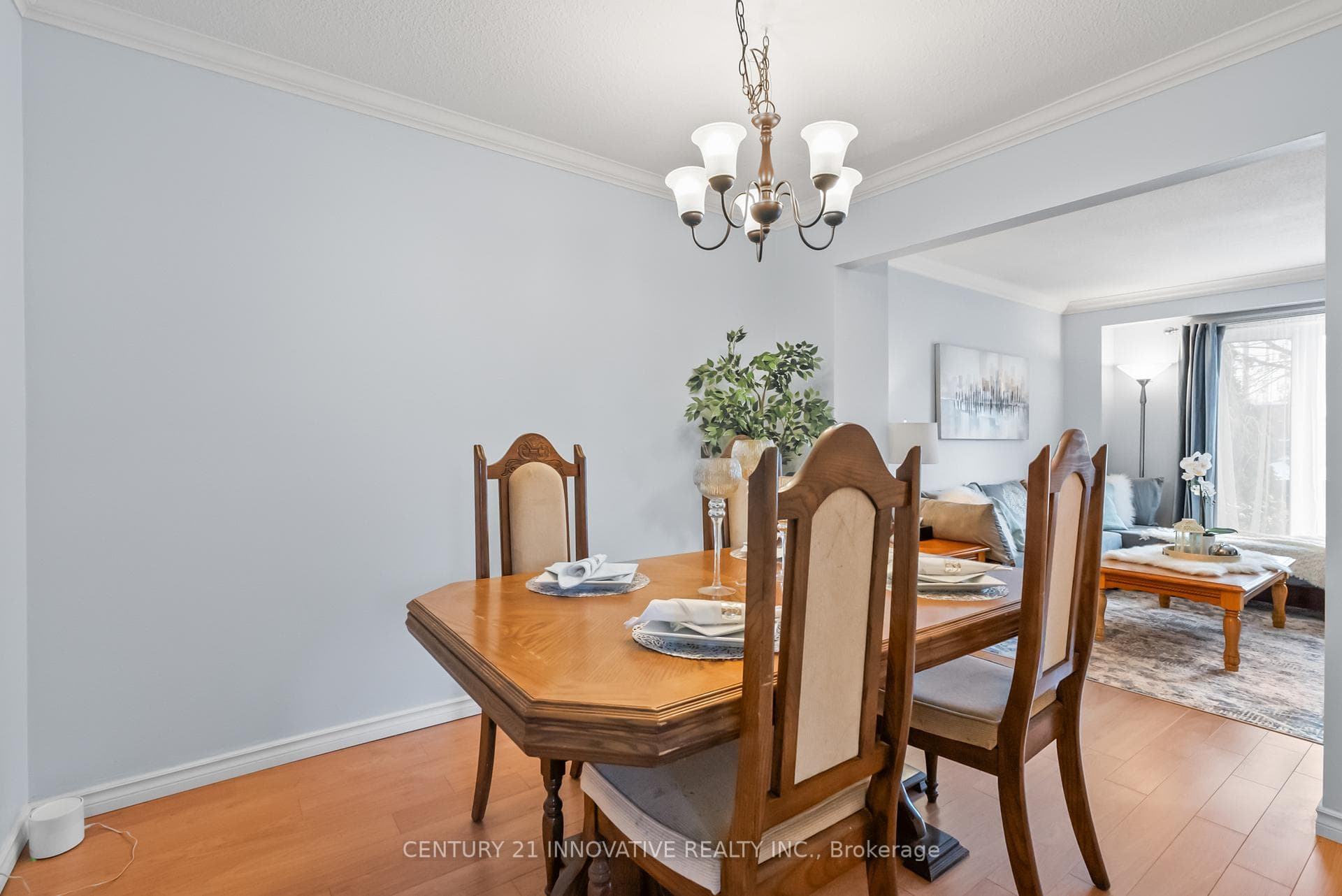 212 Castlebar Crescent photo 7