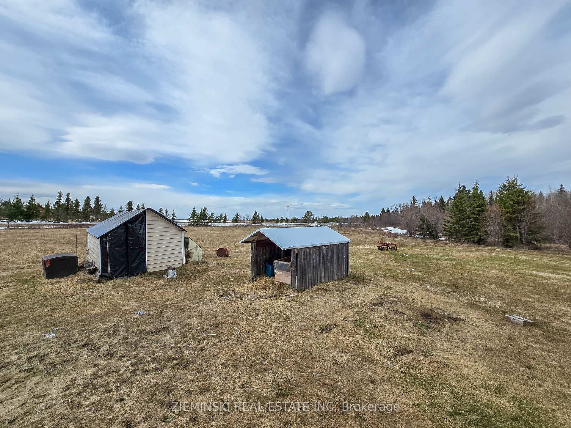 2896 101 Highway photo 30